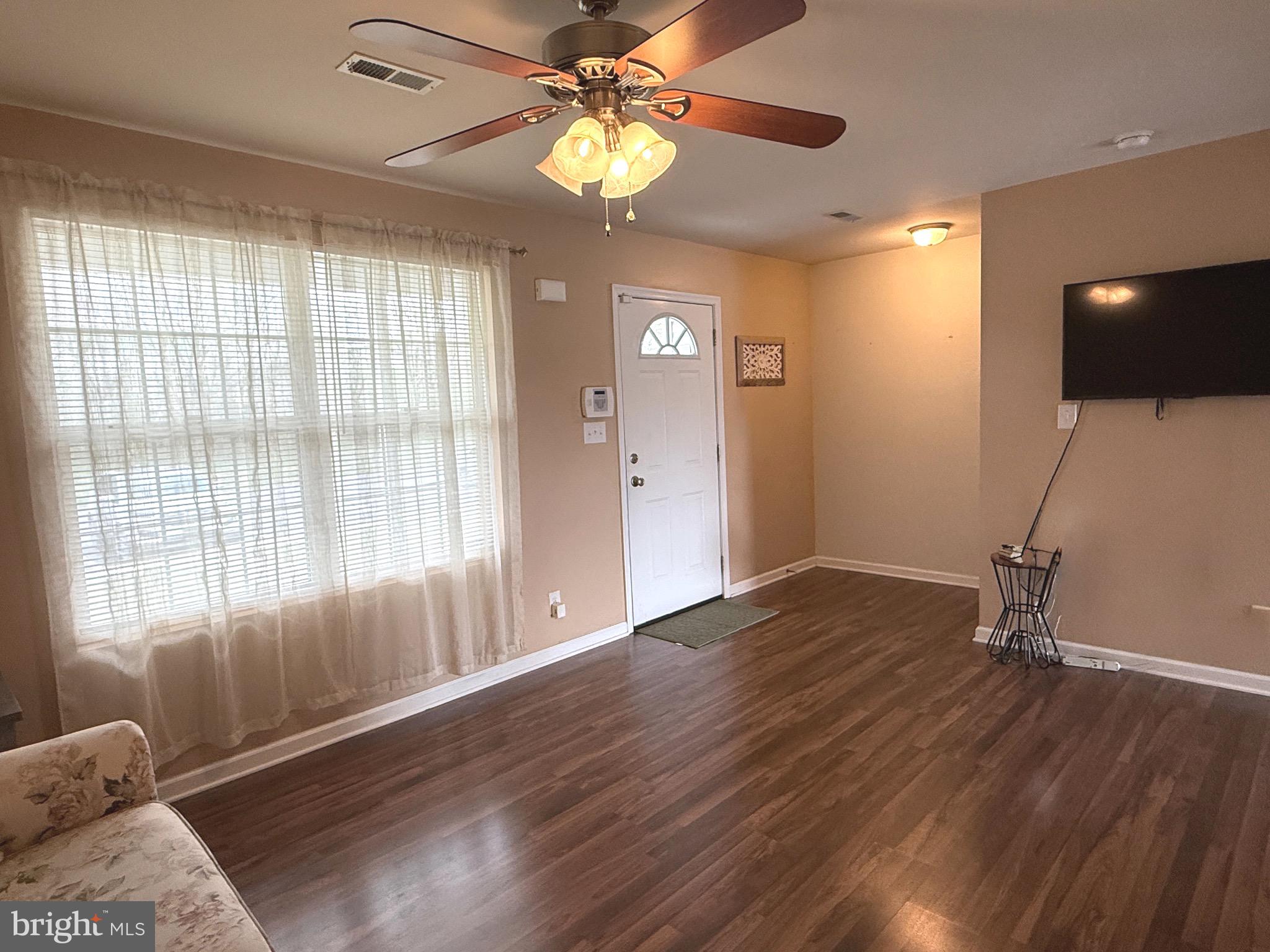 INWOOD VILLAGE - Residential