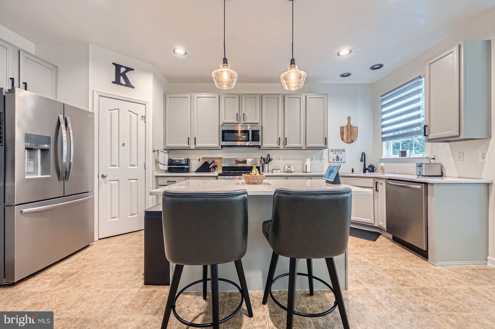 30 SHADY TREE COURT