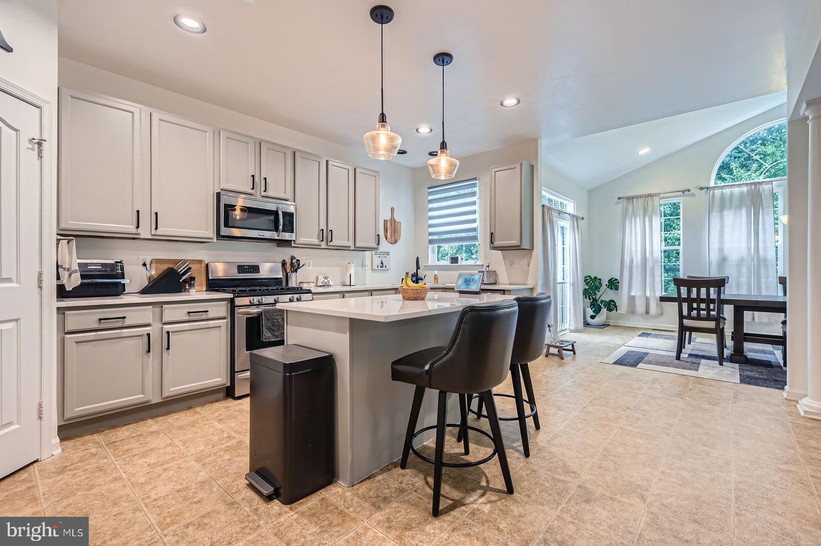 30 SHADY TREE COURT