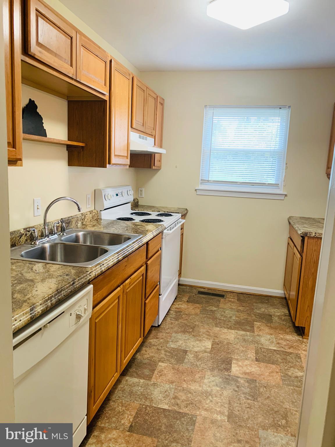 CHANCELLOR GREEN - Residential Lease