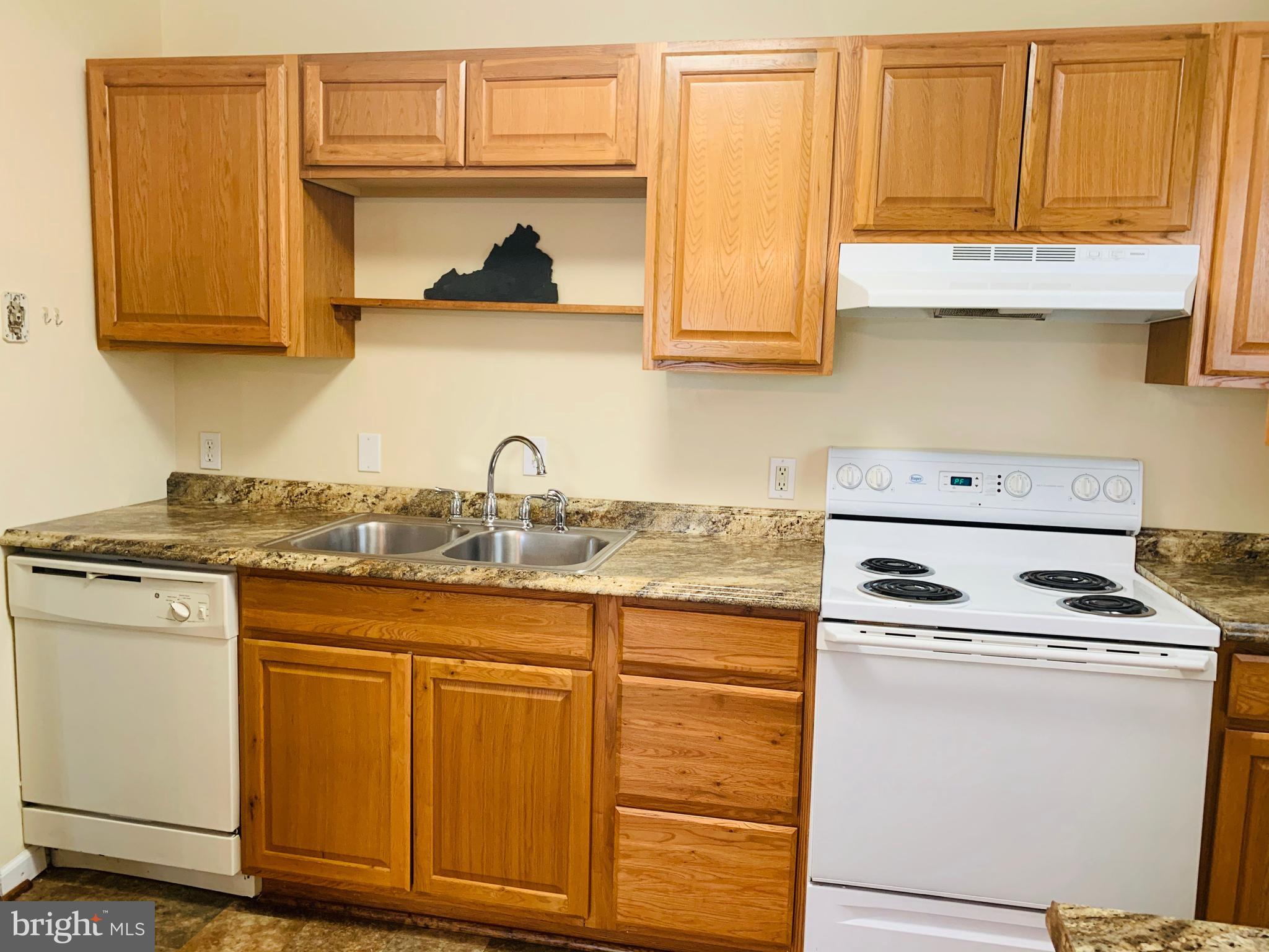 CHANCELLOR GREEN - Residential Lease