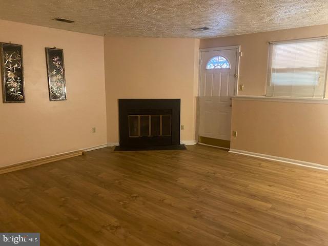 CAMBRIDGE SQUARE - Residential