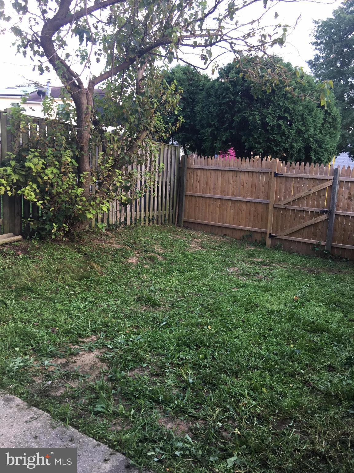 PARKWAY SQUARE PLAT ONE - Residential