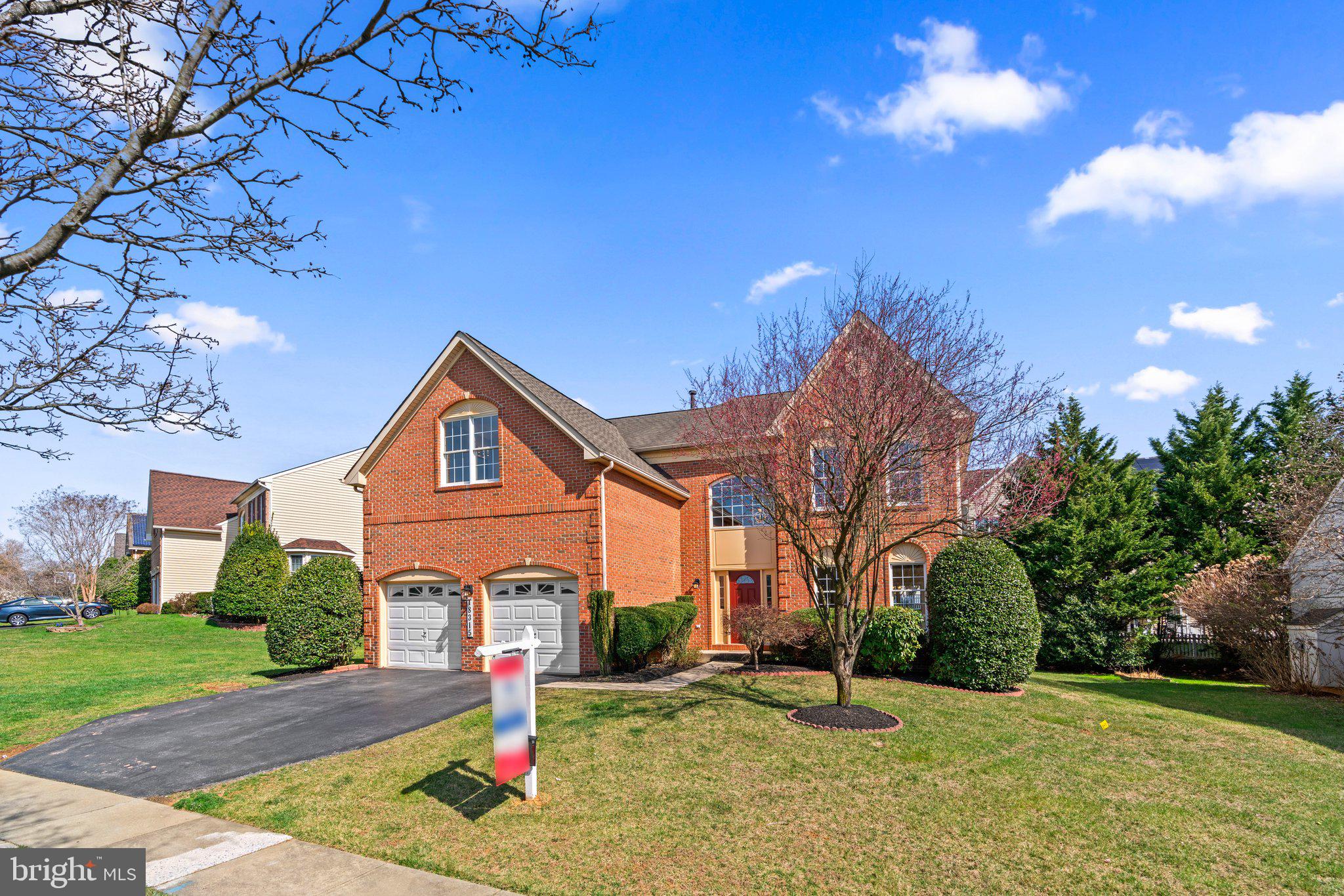 THE ESTATES AT WOODCLIFFE PARK - Residential