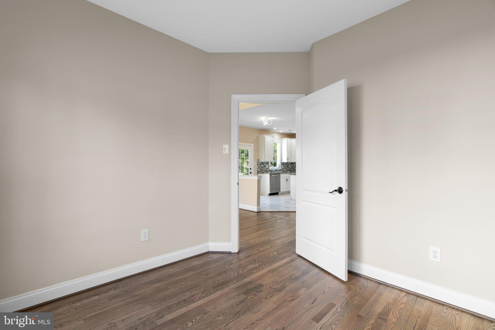 THE ESTATES AT WOODCLIFFE PARK - Residential