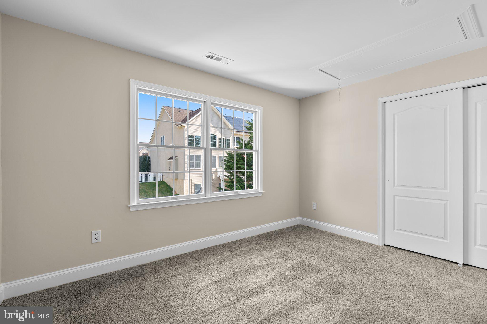 THE ESTATES AT WOODCLIFFE PARK - Residential