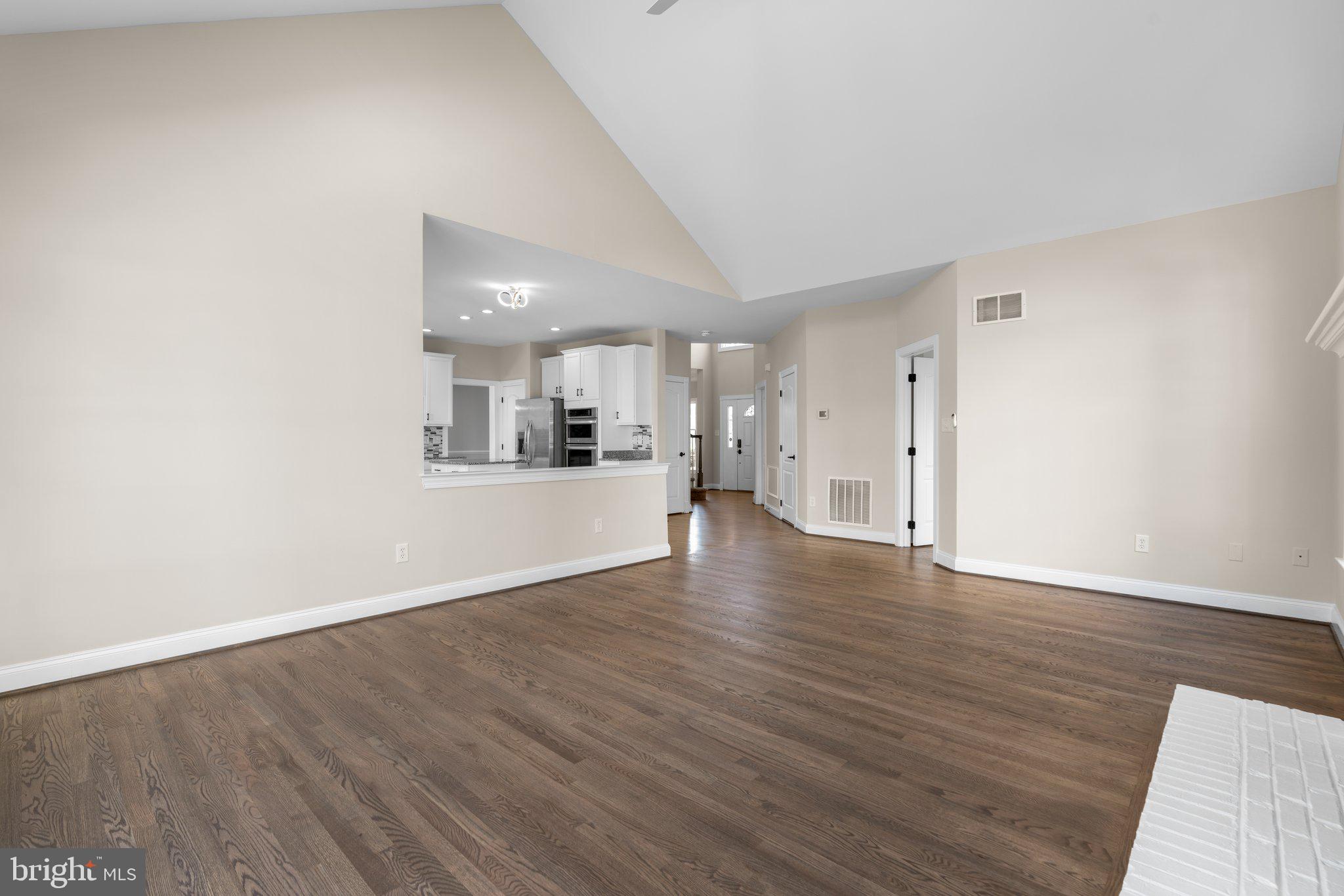 THE ESTATES AT WOODCLIFFE PARK - Residential