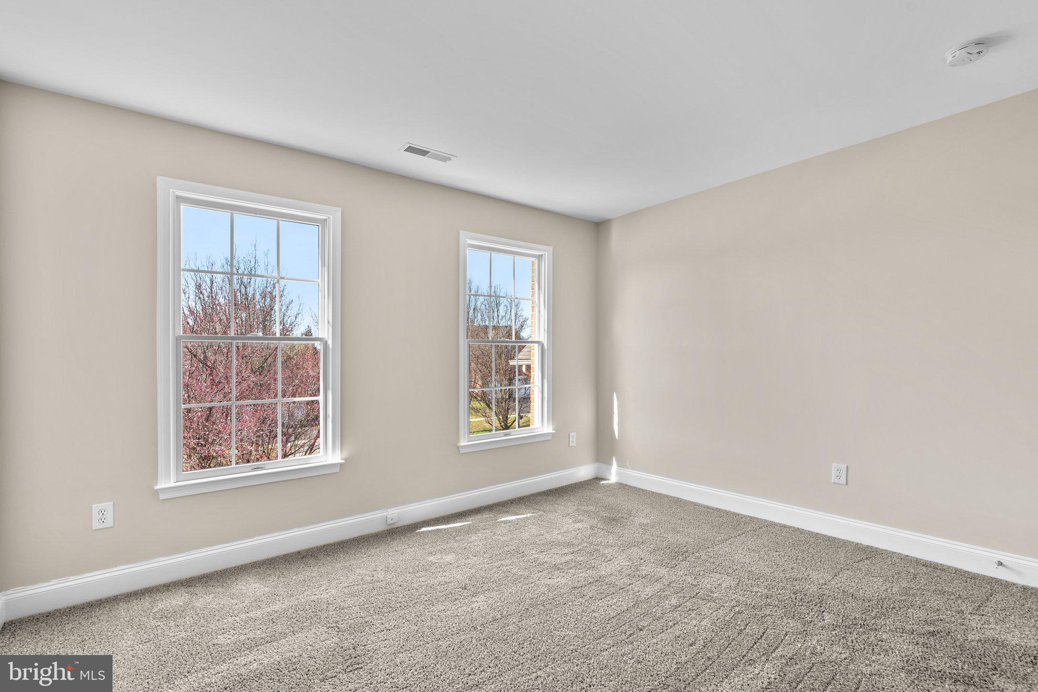 THE ESTATES AT WOODCLIFFE PARK - Residential