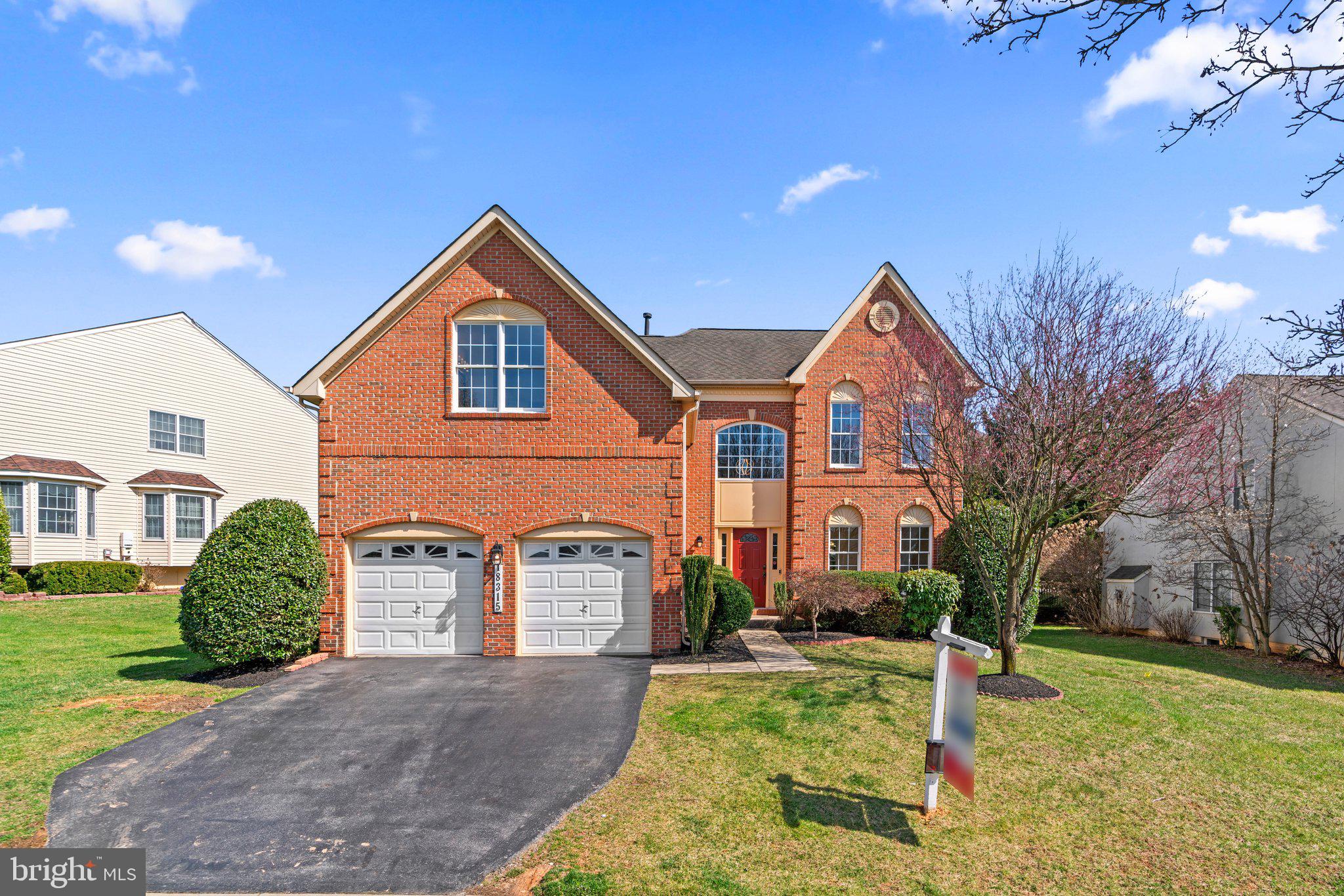 THE ESTATES AT WOODCLIFFE PARK - Residential