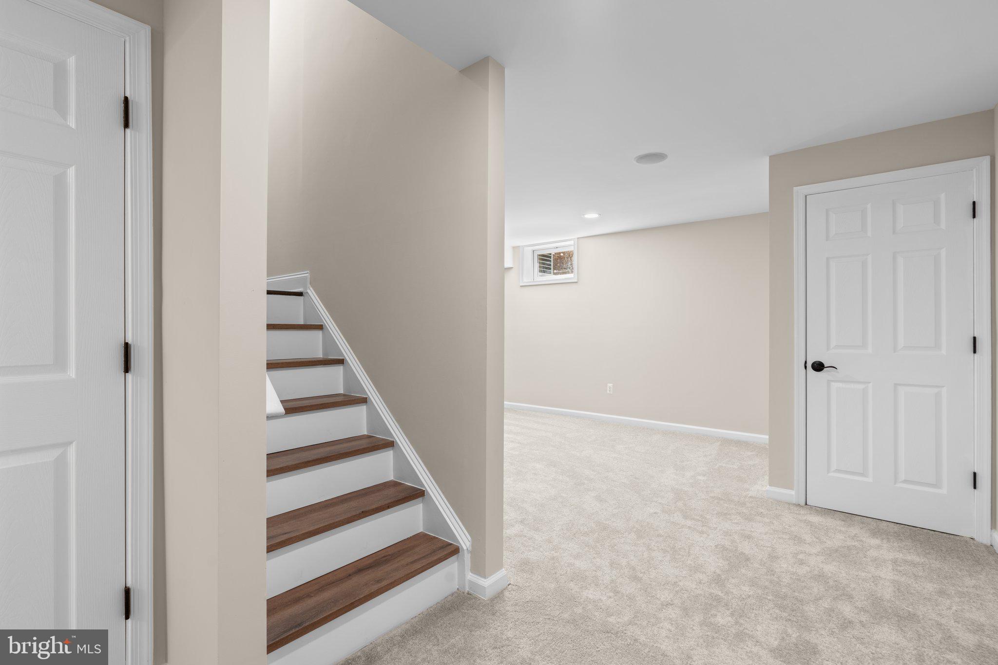 THE ESTATES AT WOODCLIFFE PARK - Residential