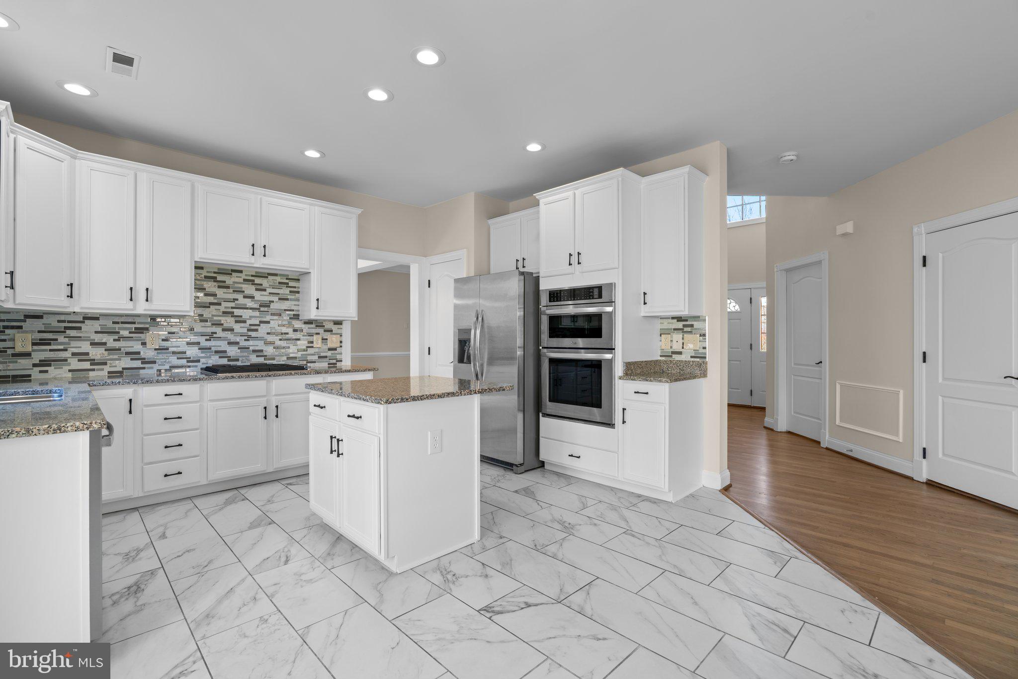 THE ESTATES AT WOODCLIFFE PARK - Residential