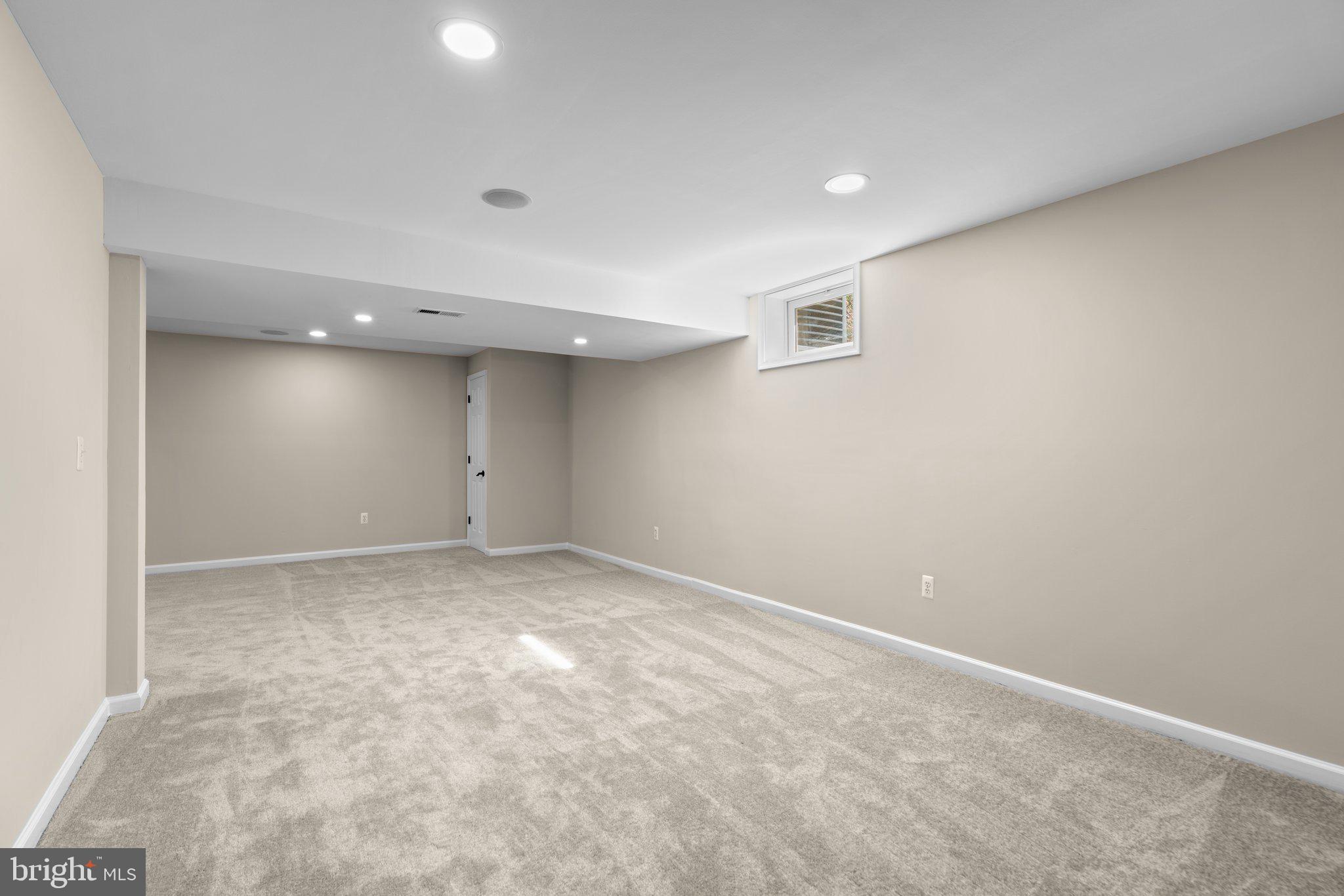 THE ESTATES AT WOODCLIFFE PARK - Residential