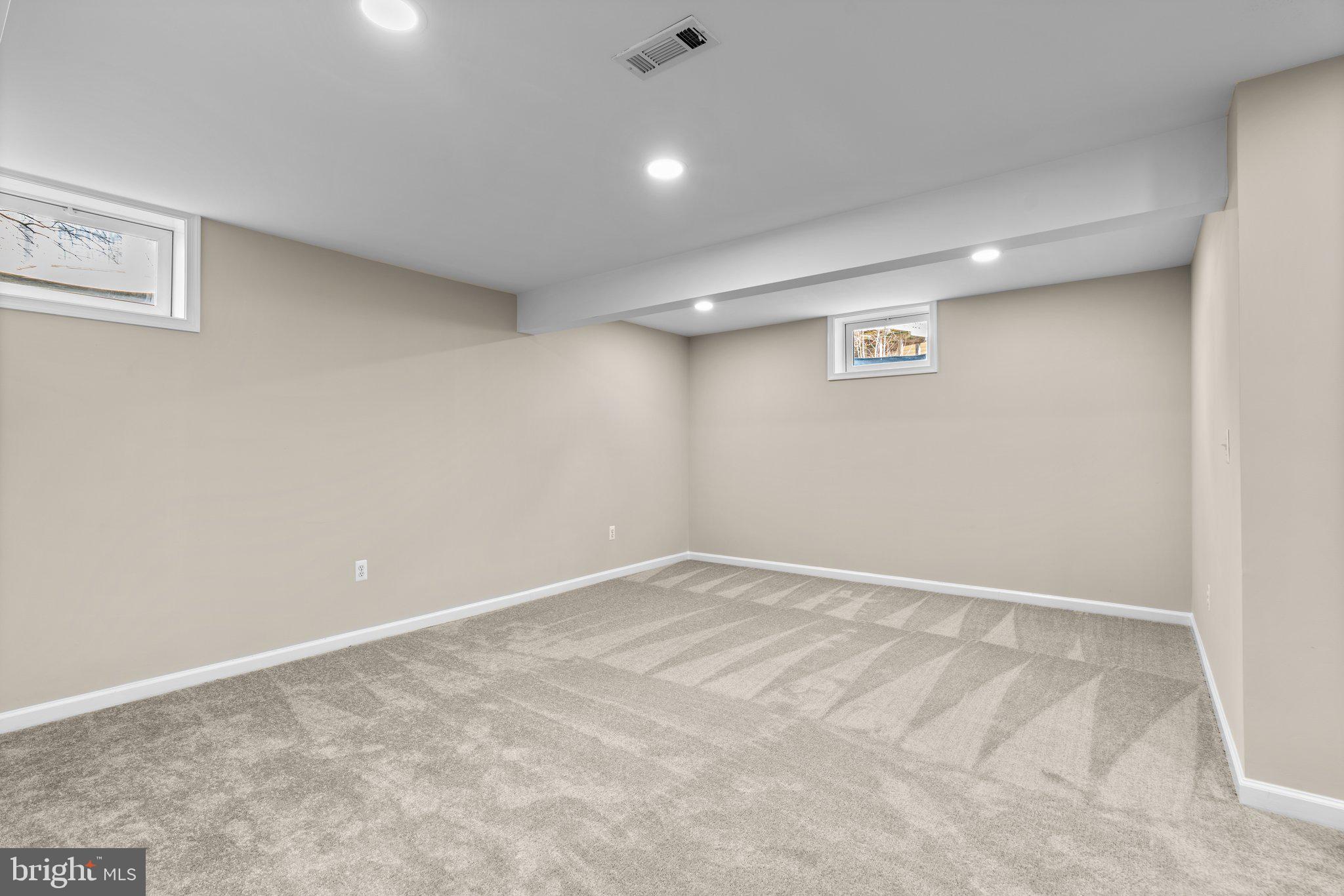 THE ESTATES AT WOODCLIFFE PARK - Residential