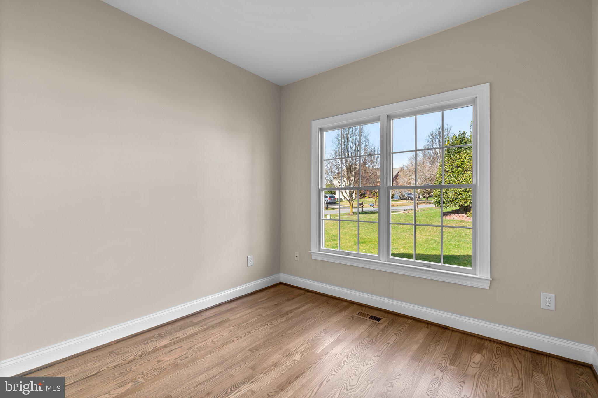 THE ESTATES AT WOODCLIFFE PARK - Residential