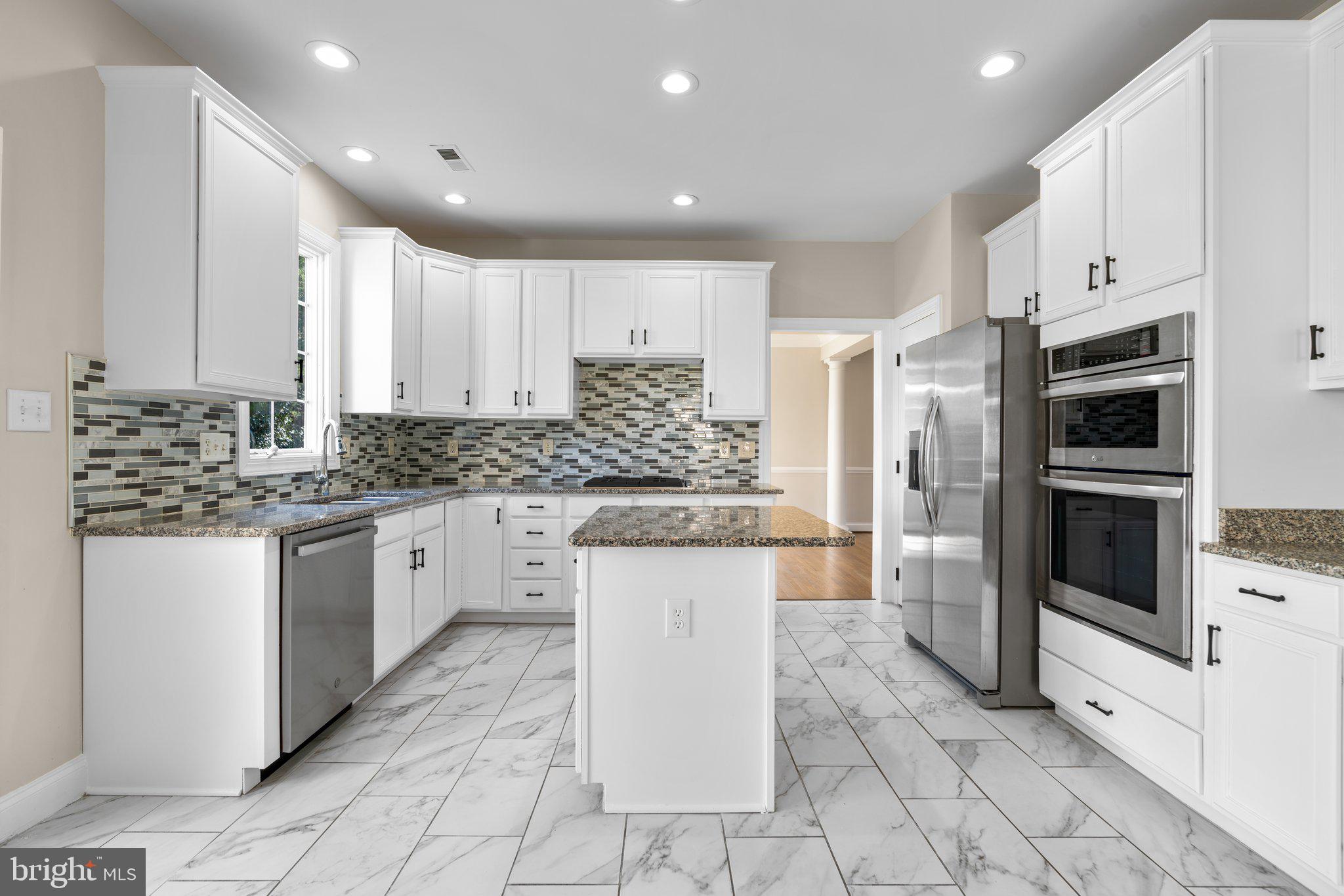 THE ESTATES AT WOODCLIFFE PARK - Residential