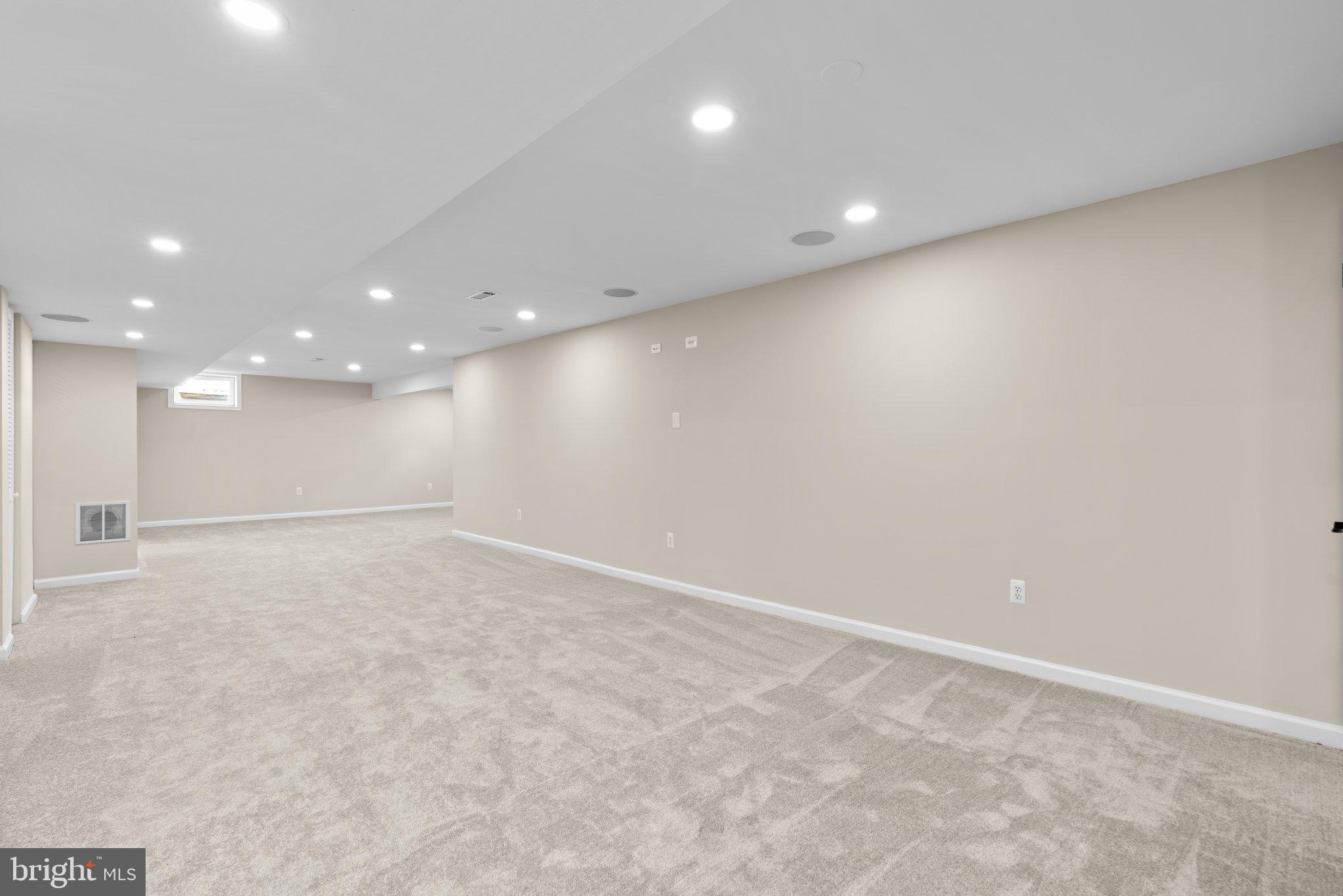 THE ESTATES AT WOODCLIFFE PARK - Residential