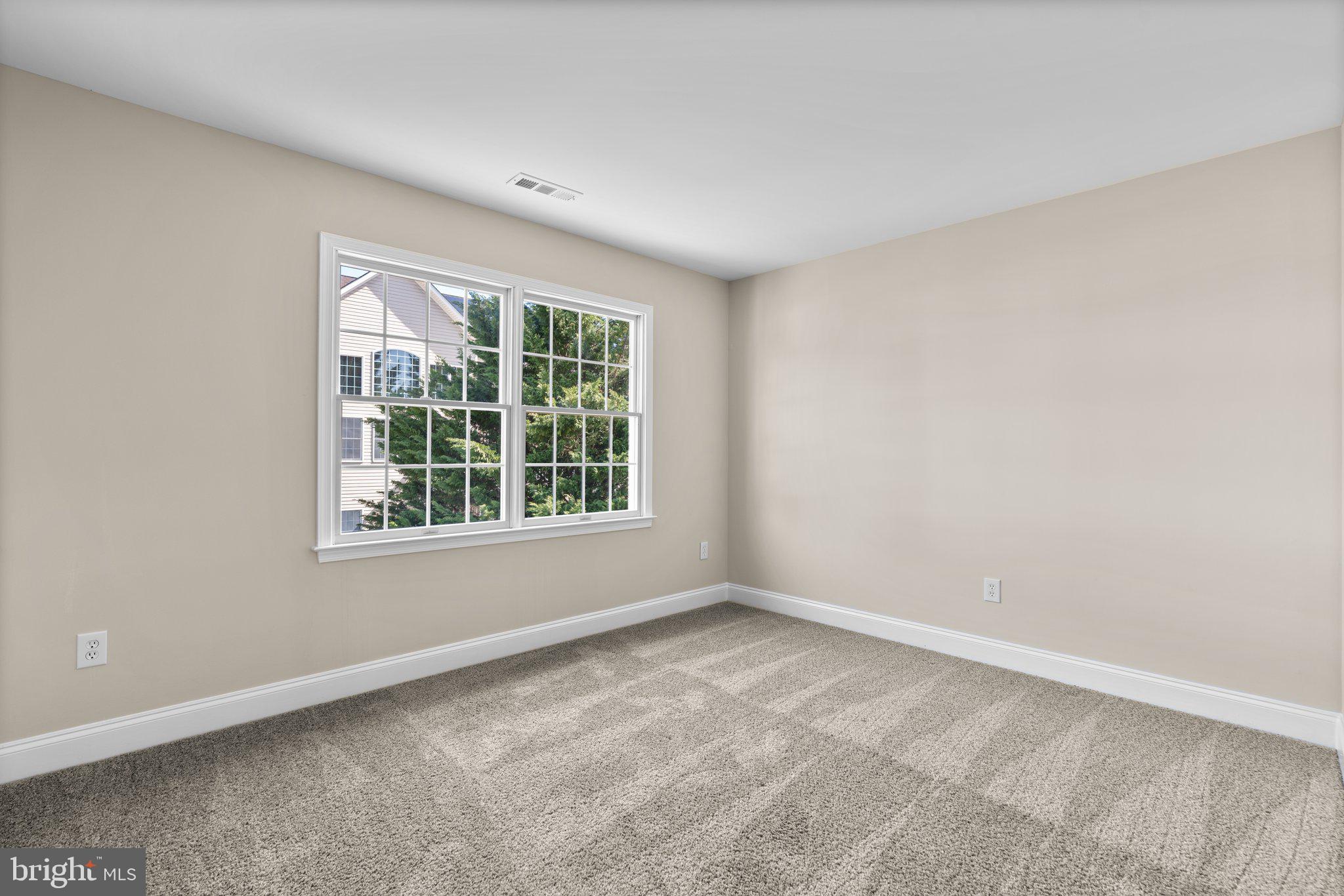 THE ESTATES AT WOODCLIFFE PARK - Residential