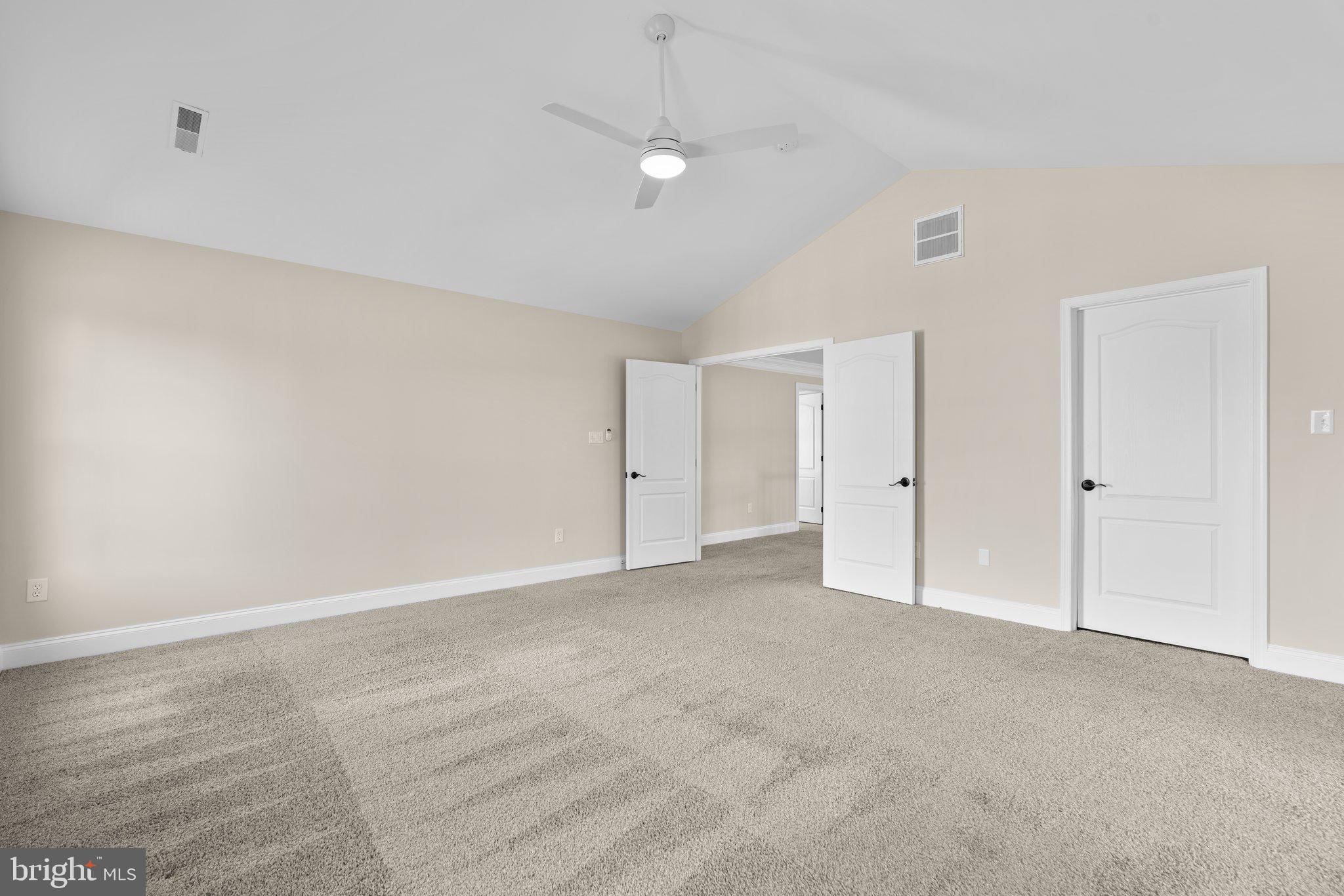 THE ESTATES AT WOODCLIFFE PARK - Residential