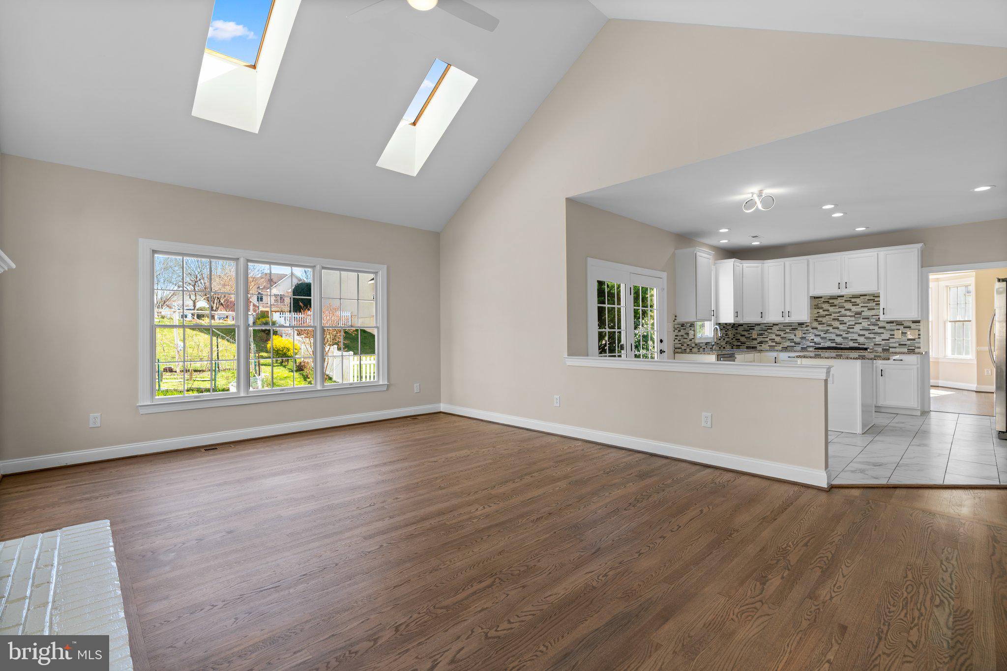 THE ESTATES AT WOODCLIFFE PARK - Residential