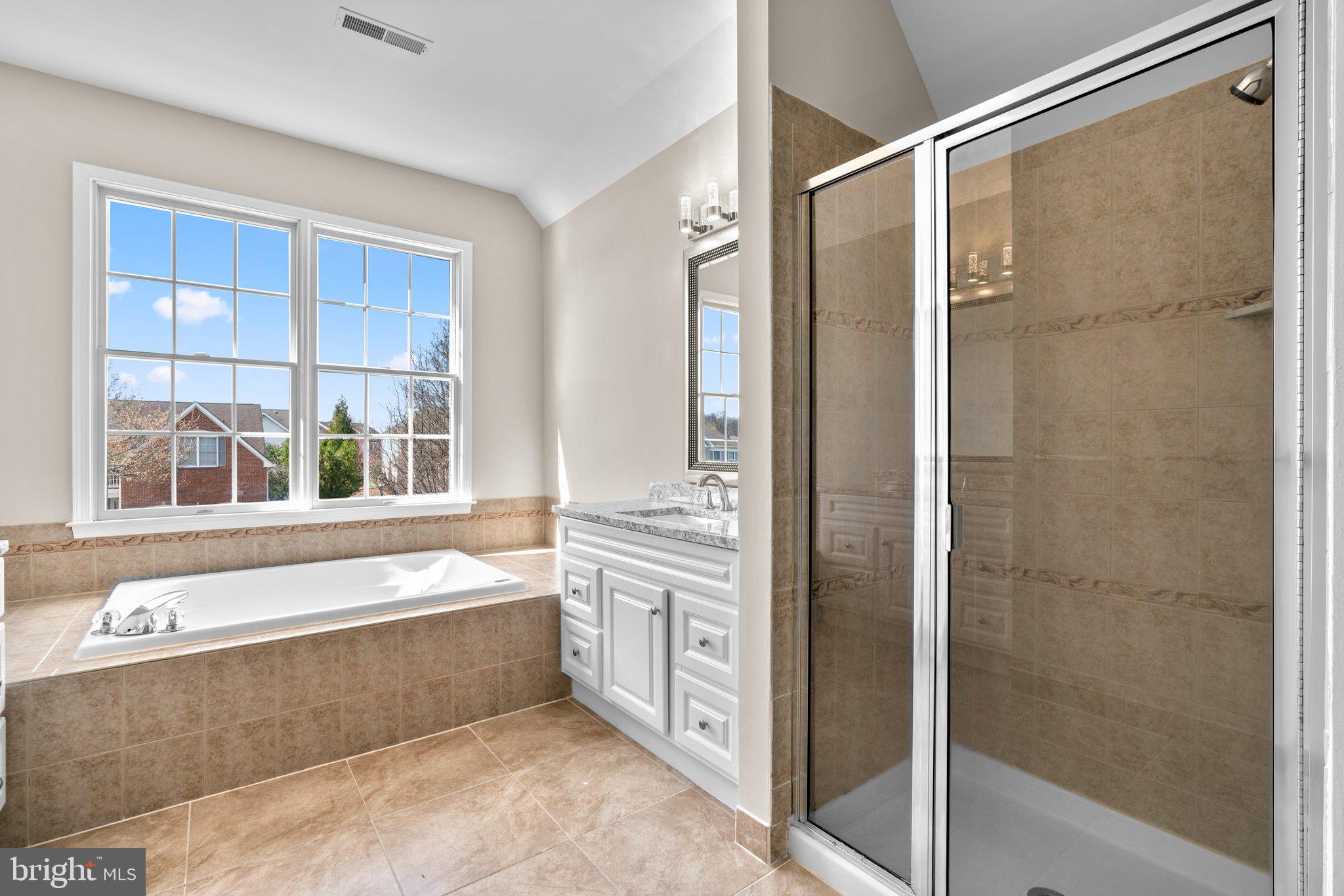 THE ESTATES AT WOODCLIFFE PARK - Residential