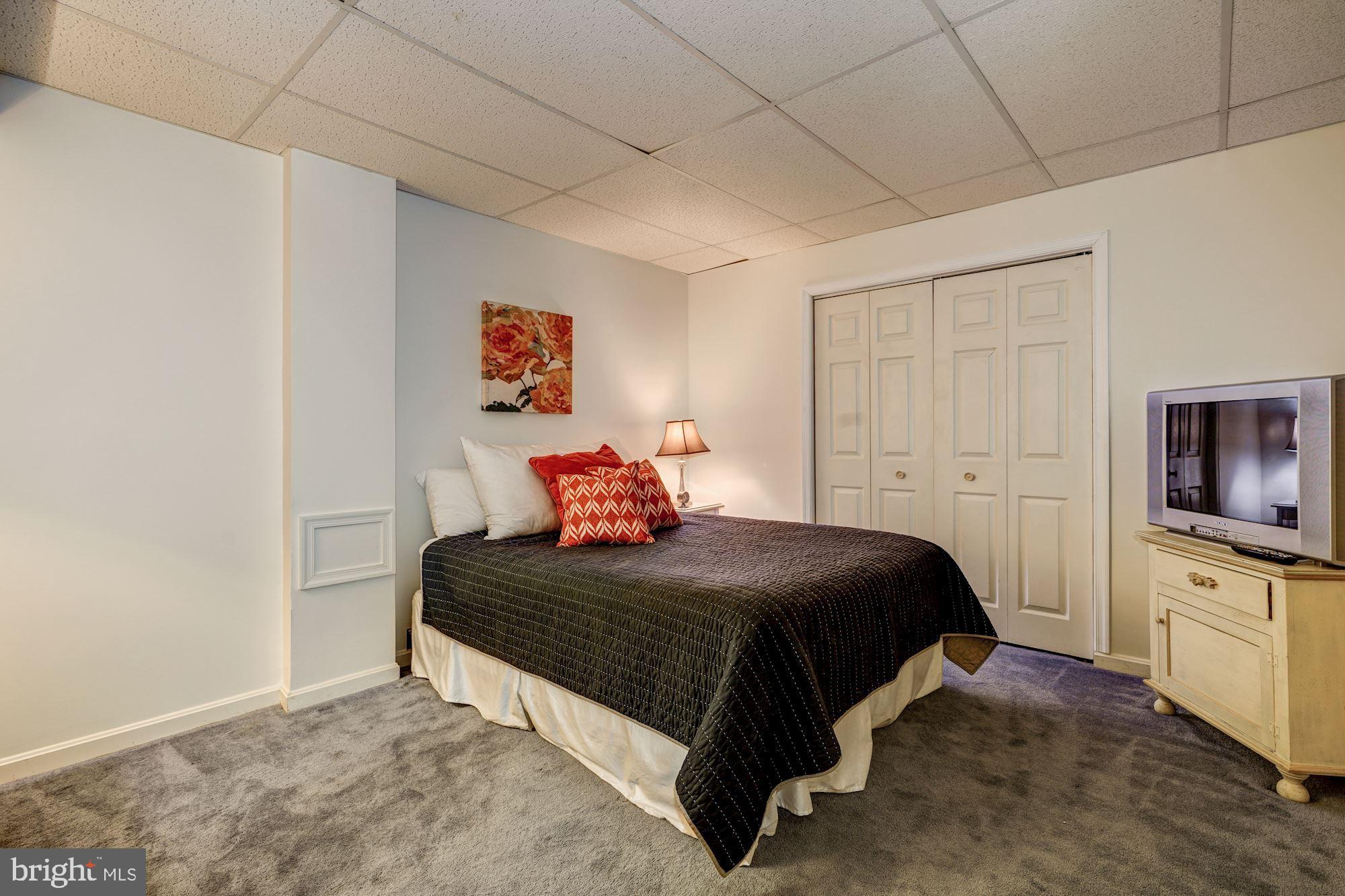 RIVER FALLS - Residential