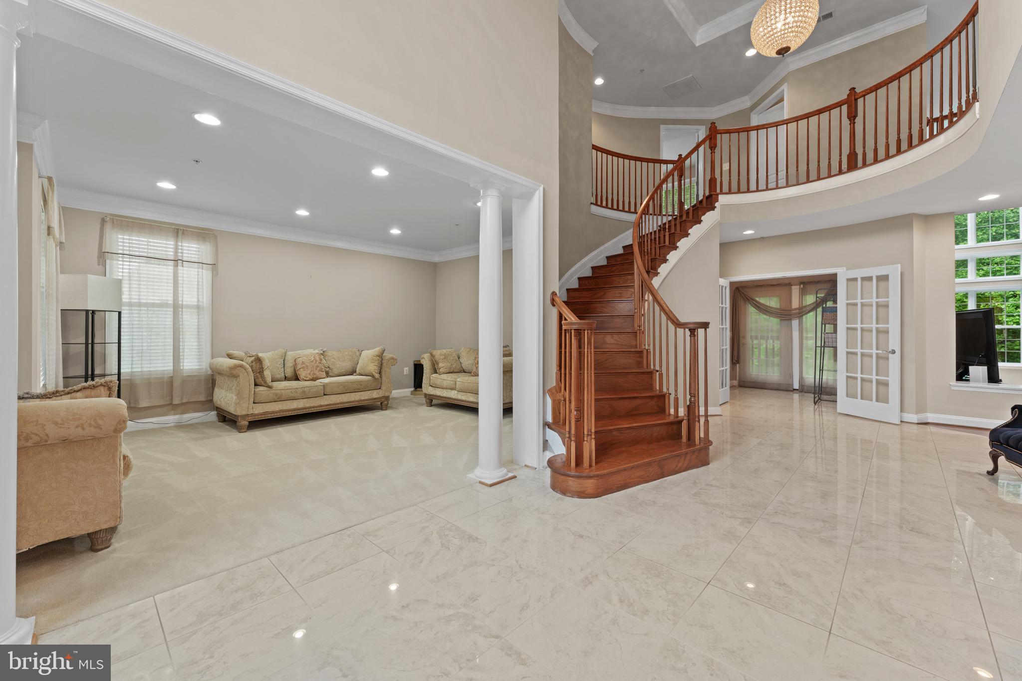 334 RADIANT COURT