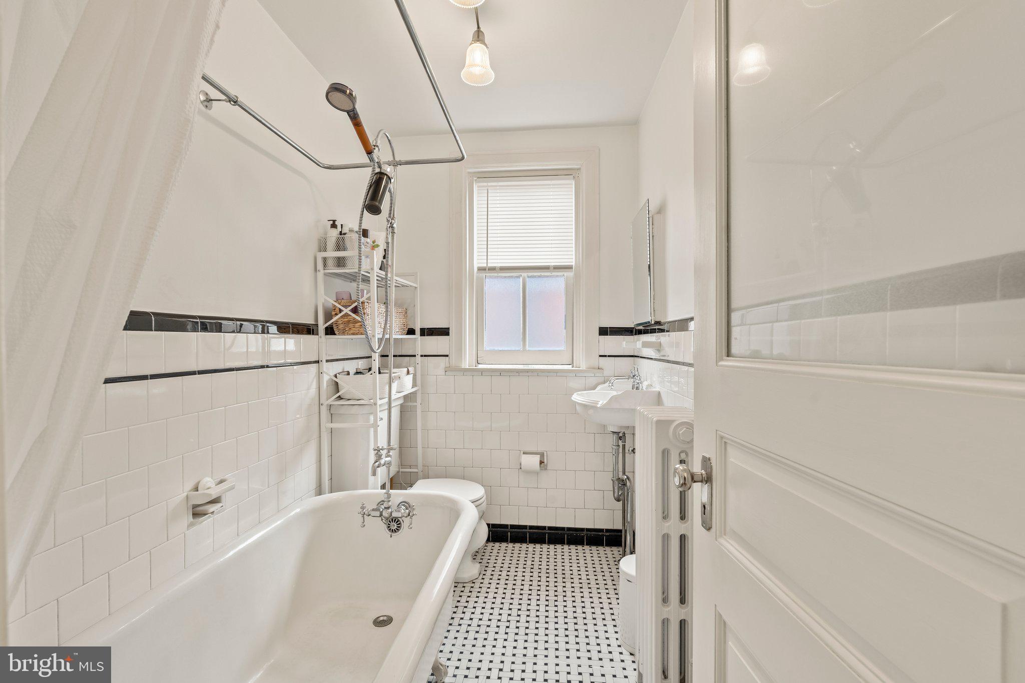 FAIRMOUNT - Residential