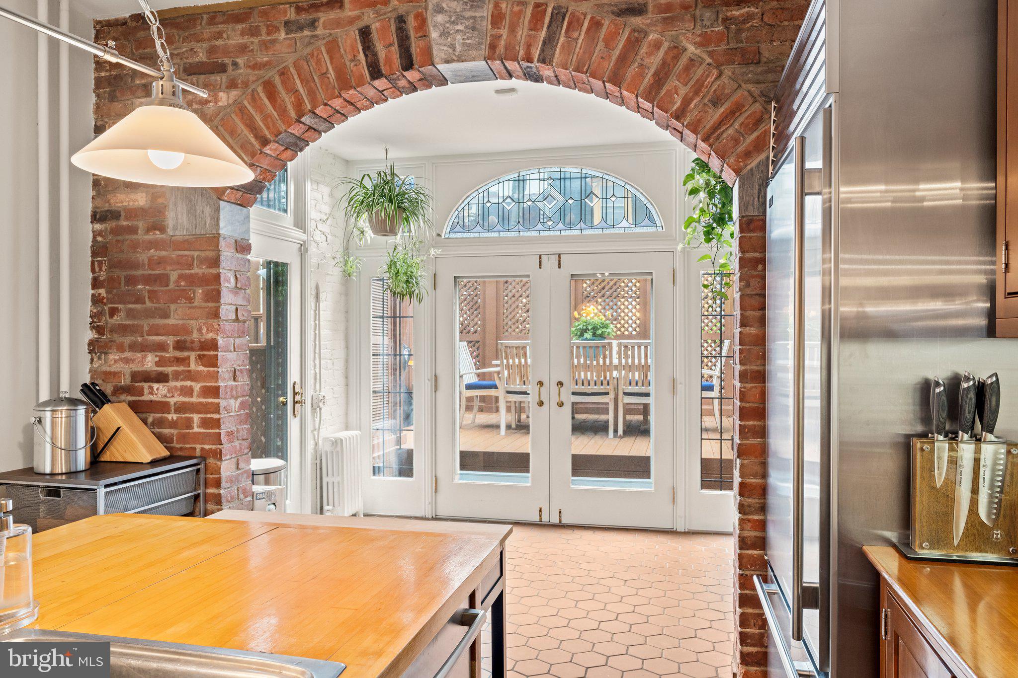 FAIRMOUNT - Residential