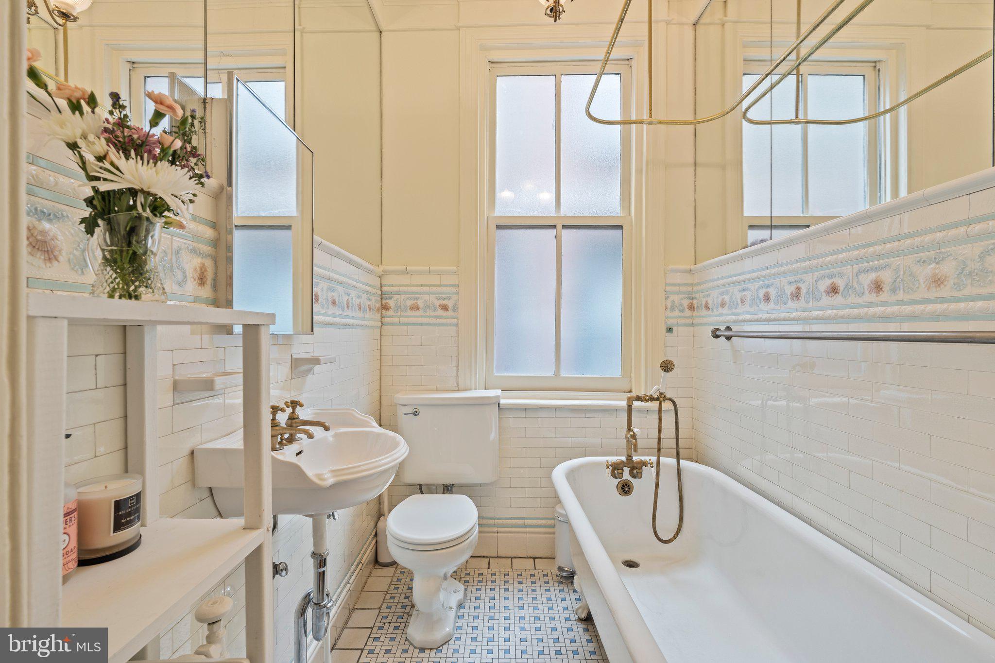 FAIRMOUNT - Residential