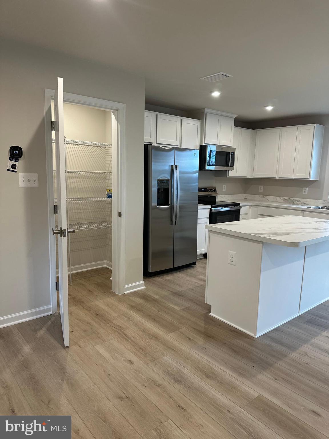 645 LAURELWOOD CIRCLE