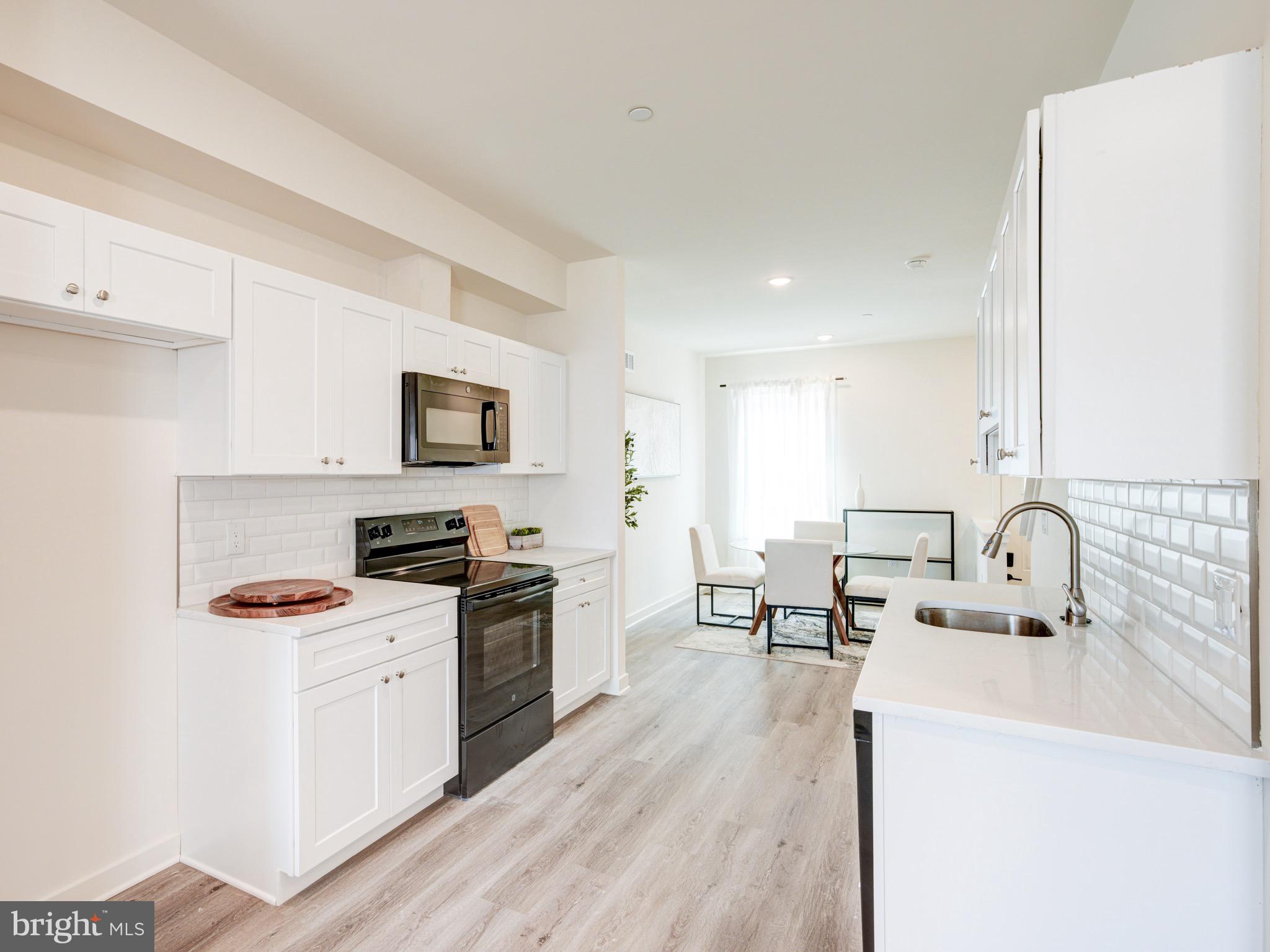 PORT RICHMOND - Residential