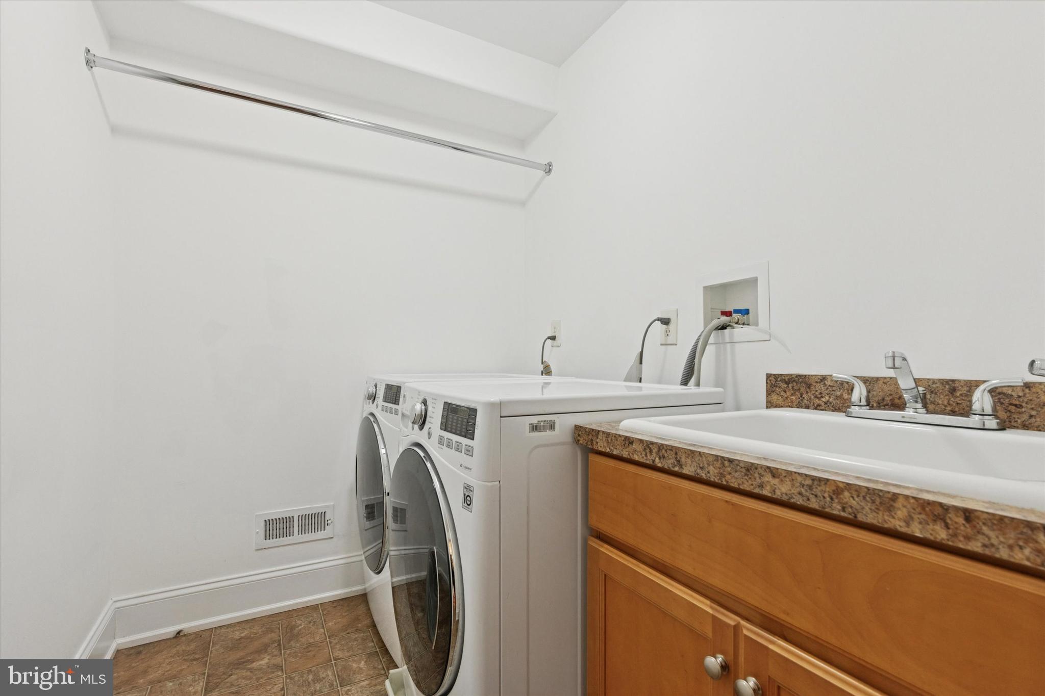 DEER LAKE BLUE BELL - Residential