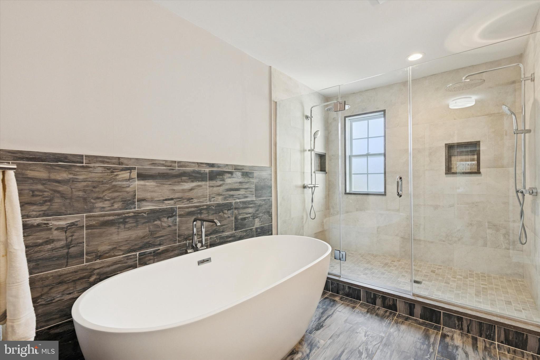 DEER LAKE BLUE BELL - Residential