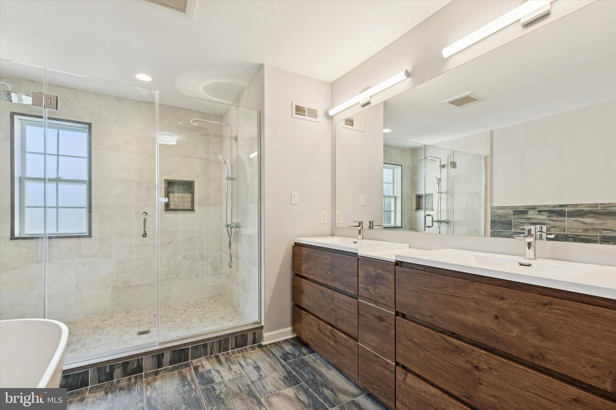 DEER LAKE BLUE BELL - Residential