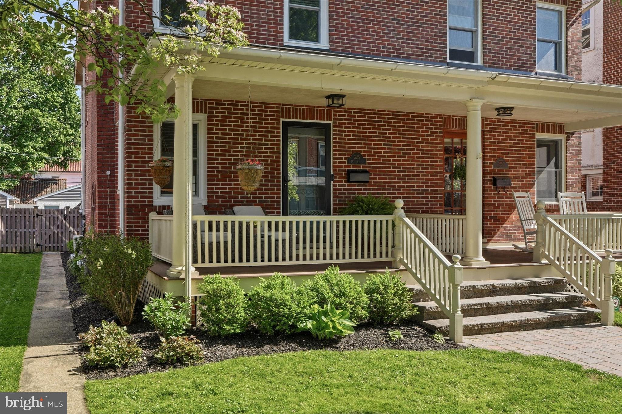 328 DEAN STREET