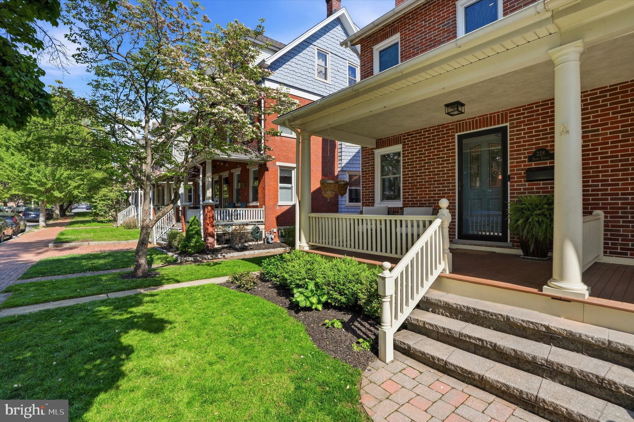 328 DEAN STREET