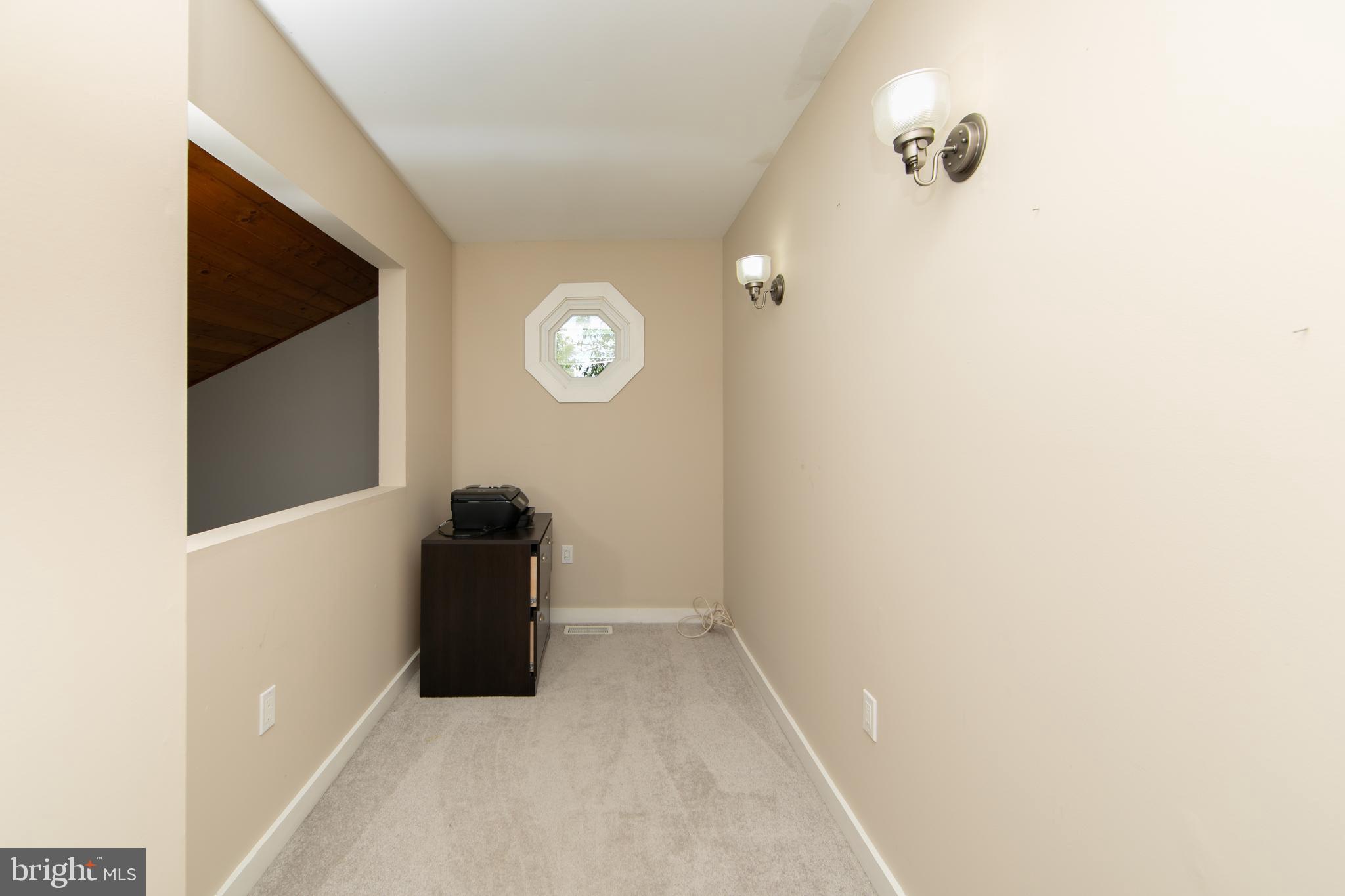 ROXBOROUGH - Residential
