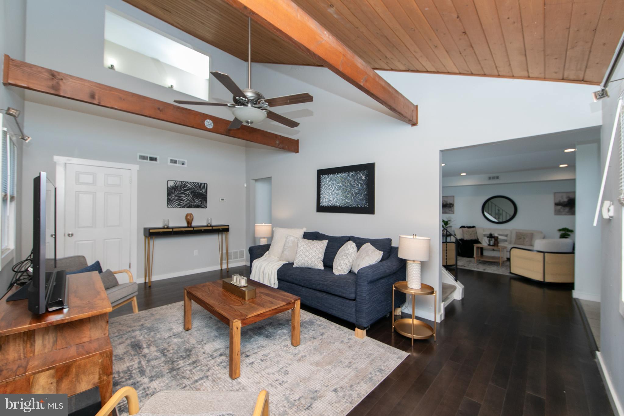 ROXBOROUGH - Residential