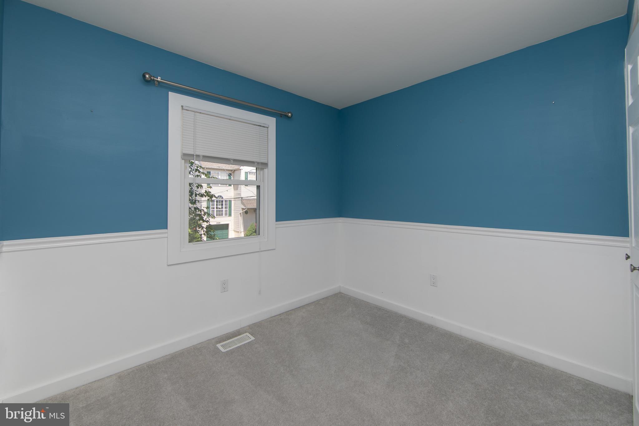 ROXBOROUGH - Residential