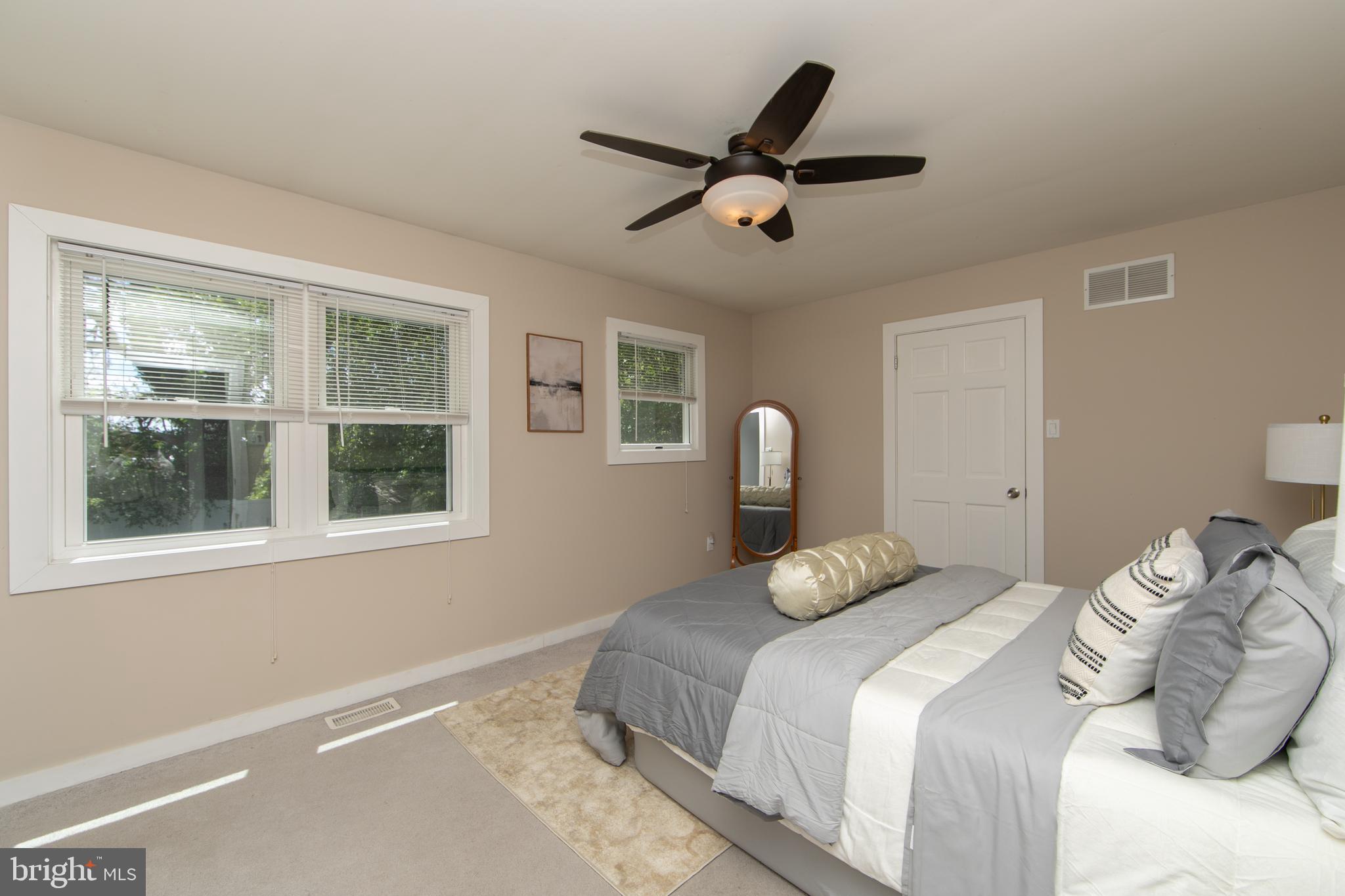 ROXBOROUGH - Residential
