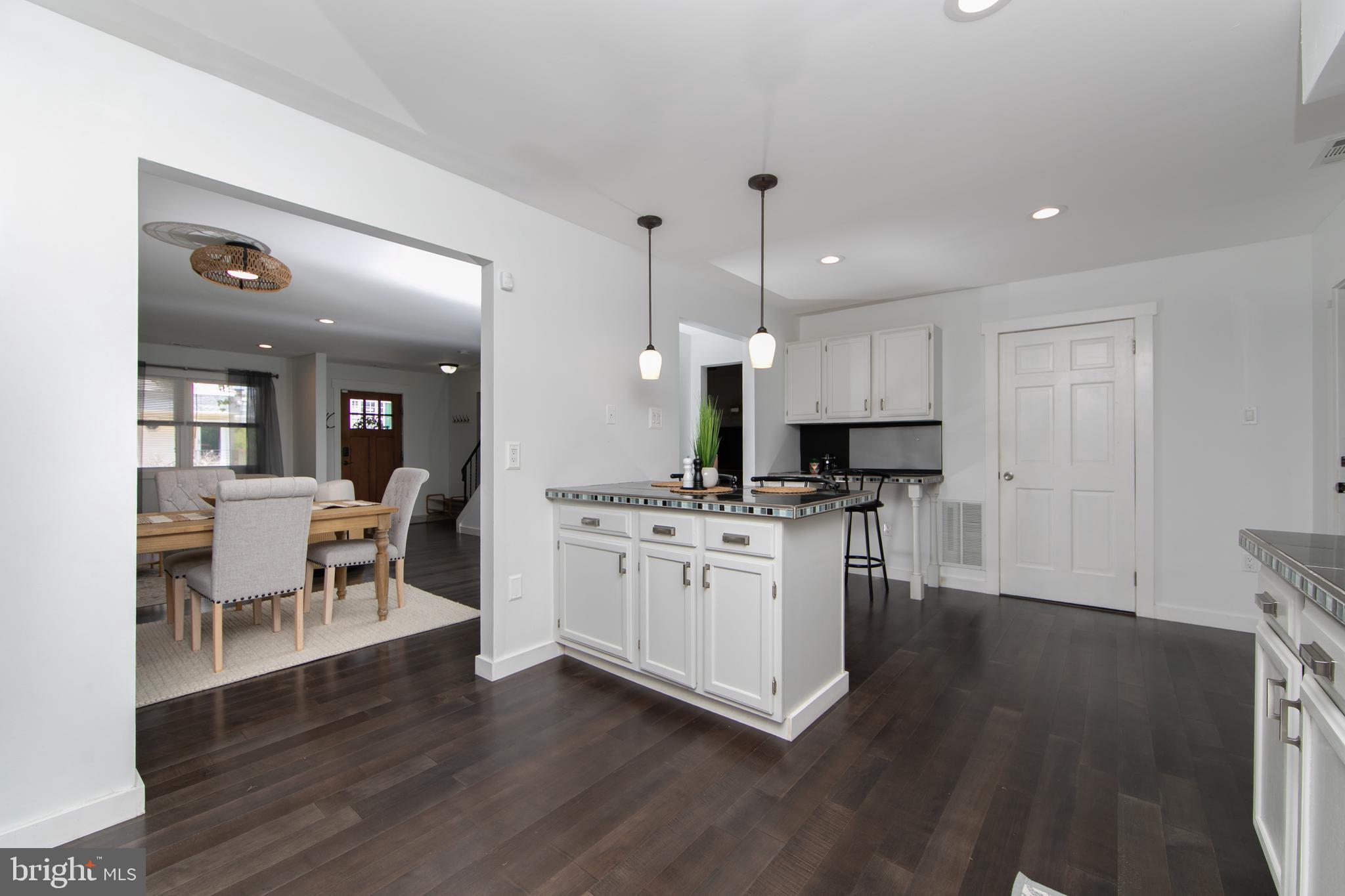 ROXBOROUGH - Residential