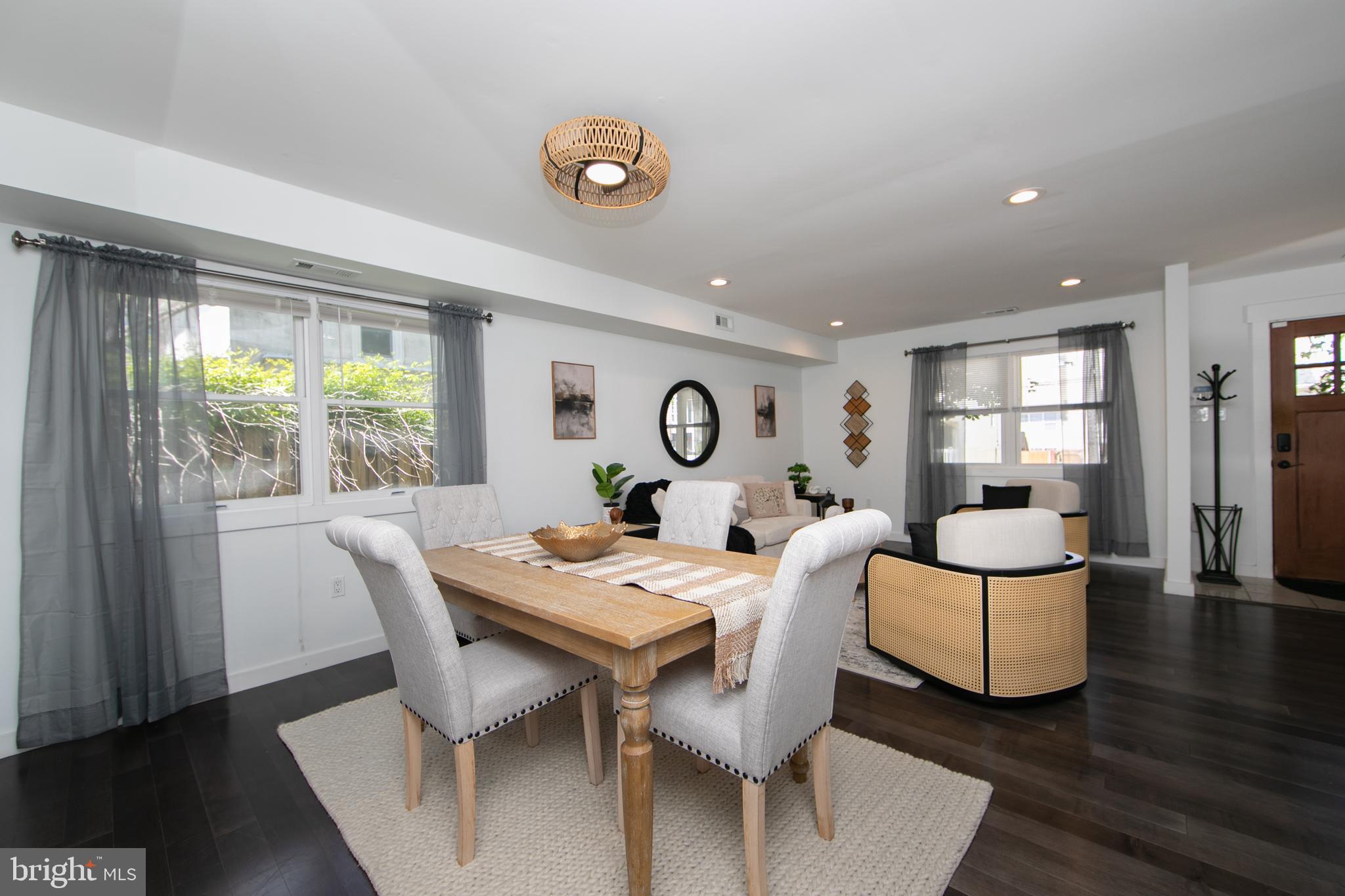 ROXBOROUGH - Residential