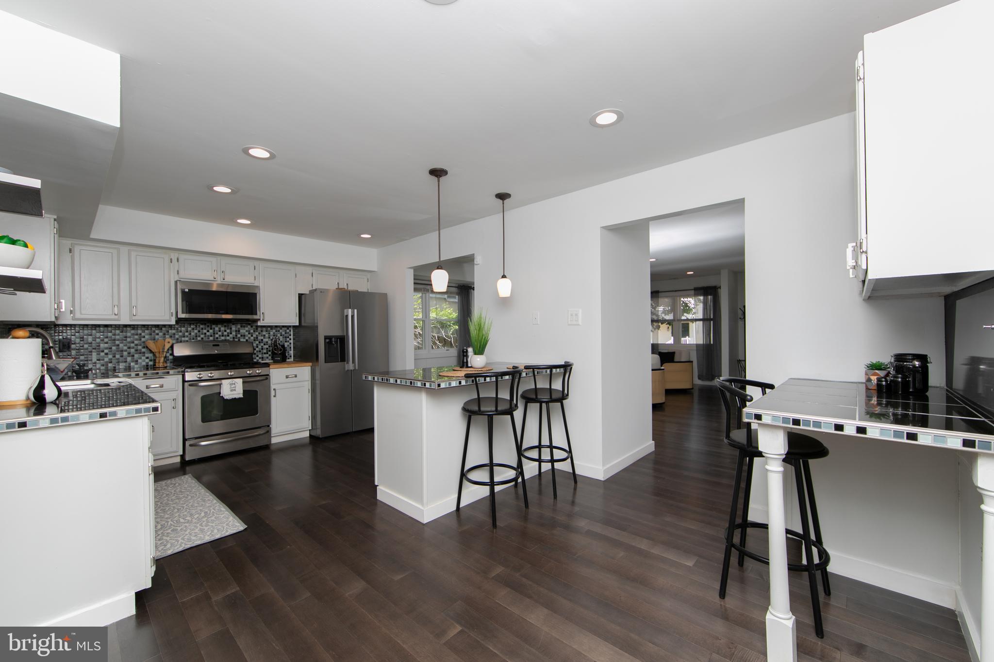 ROXBOROUGH - Residential