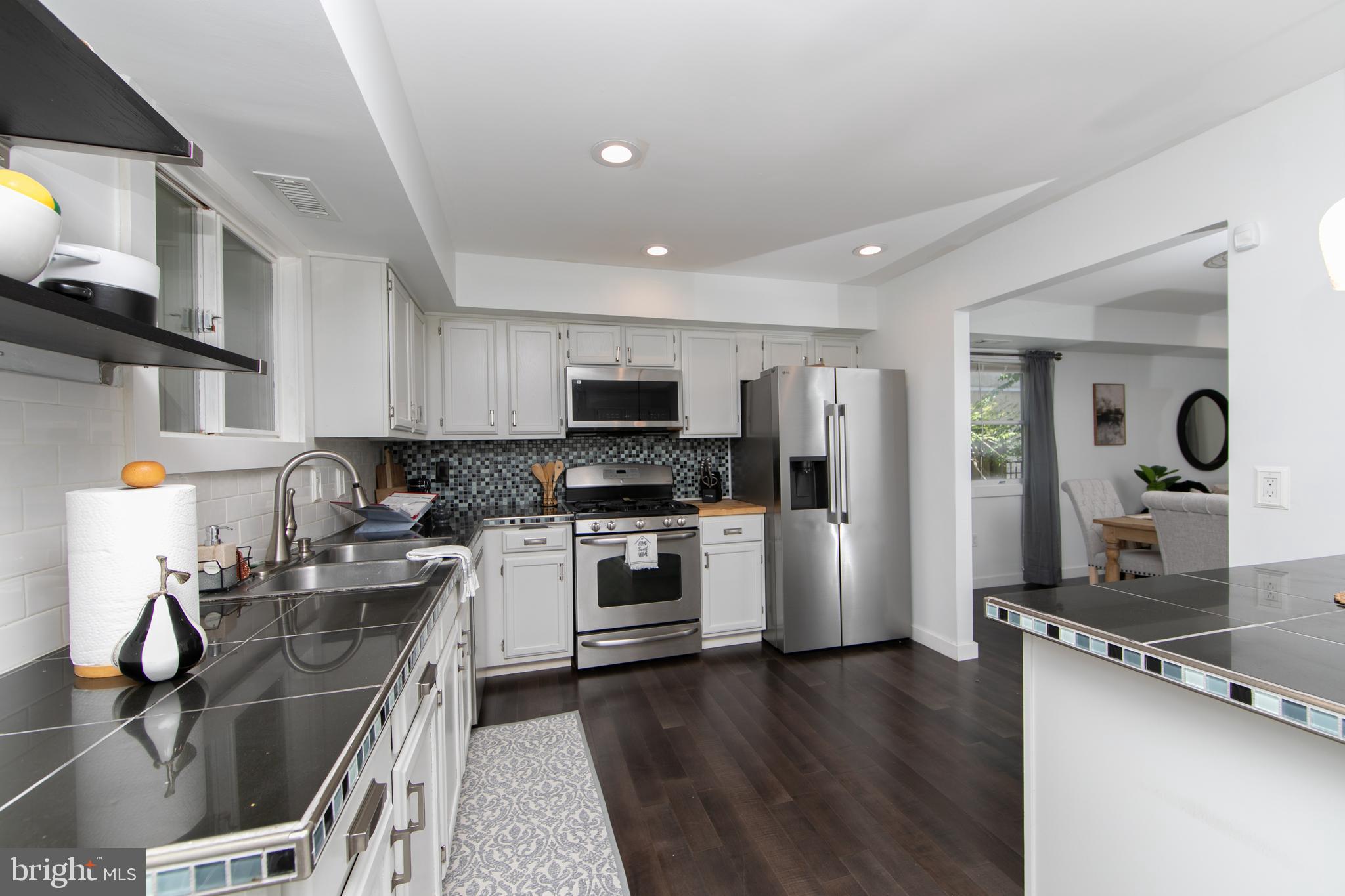 ROXBOROUGH - Residential