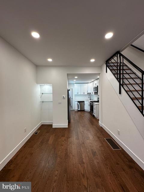 DICKINSON NARROWS - Residential