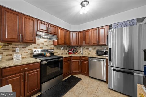 Photo of 33 Brighton Place, SEWELL, NJ 08080 (MLS # NJGL2062352)