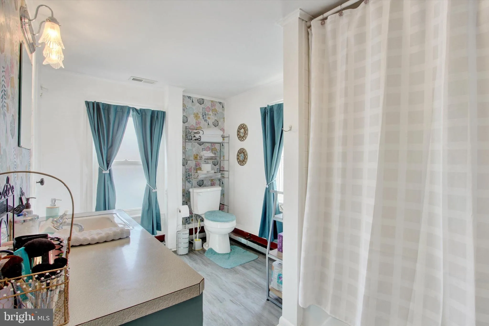 Hanover, Pennsylvania 17331, United States, 3 Bedrooms Bedrooms, ,2 BathroomsBathrooms,Residential,Pending,89607