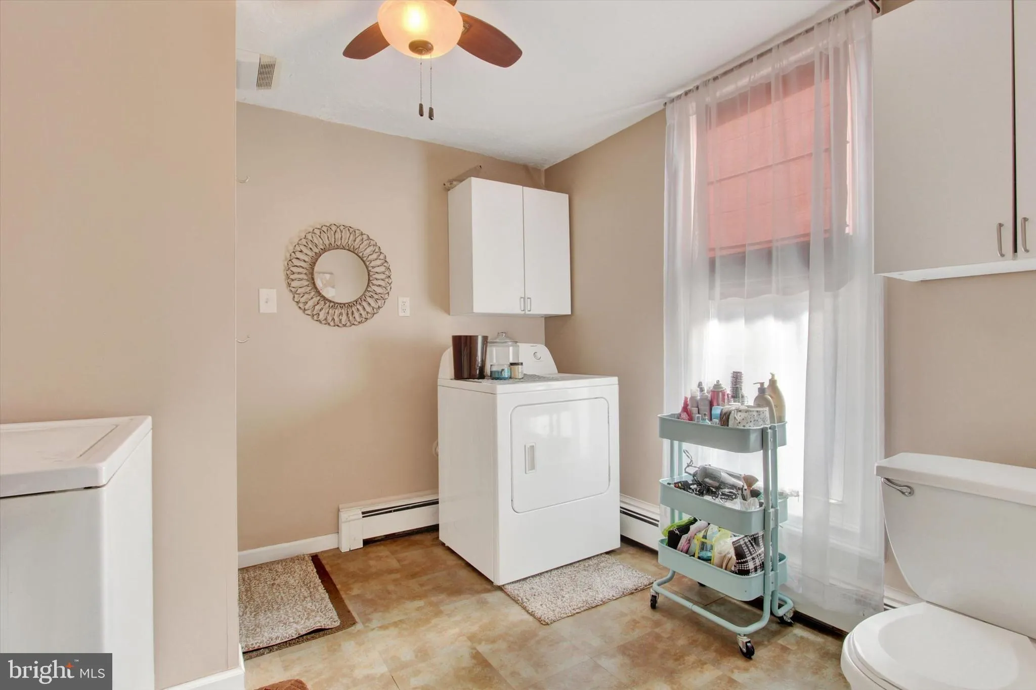 Hanover, Pennsylvania 17331, United States, 3 Bedrooms Bedrooms, ,2 BathroomsBathrooms,Residential,Pending,89607