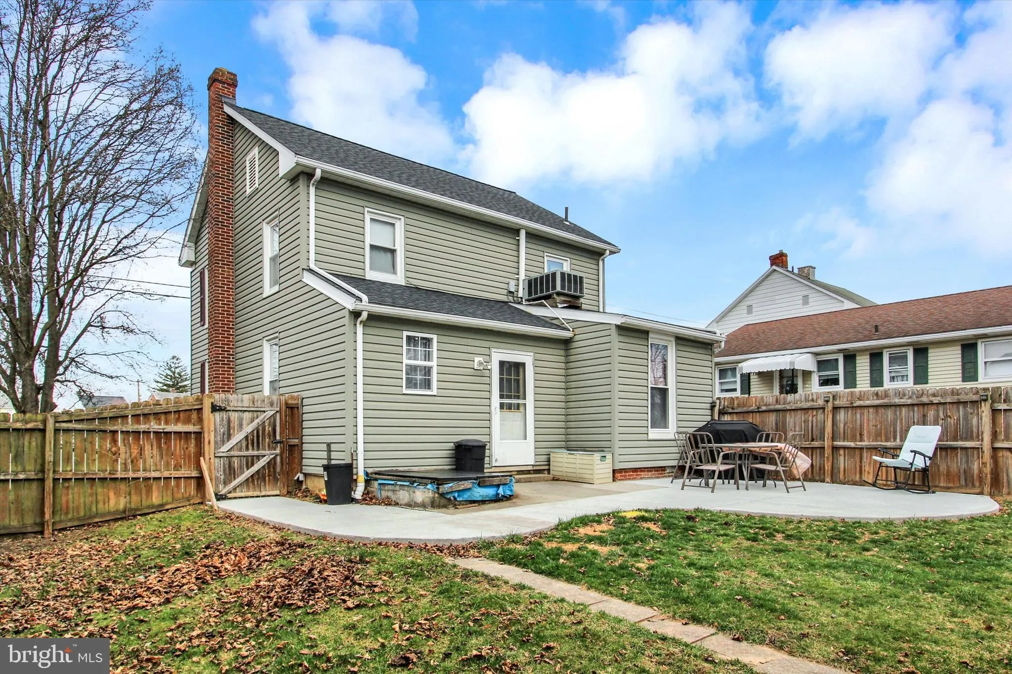 Hanover, Pennsylvania 17331, United States, 3 Bedrooms Bedrooms, ,2 BathroomsBathrooms,Residential,Pending,89607