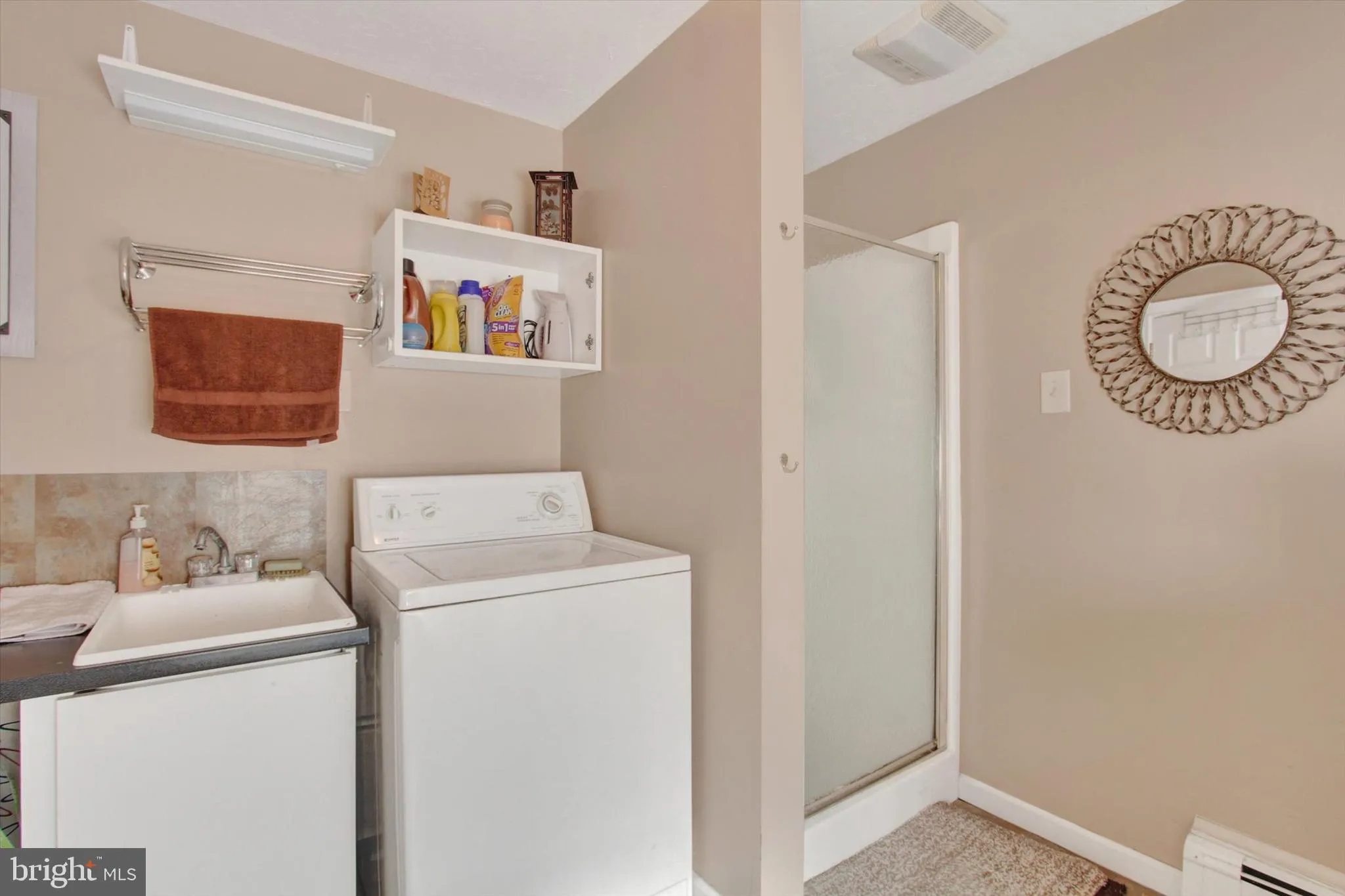 Hanover, Pennsylvania 17331, United States, 3 Bedrooms Bedrooms, ,2 BathroomsBathrooms,Residential,Pending,89607